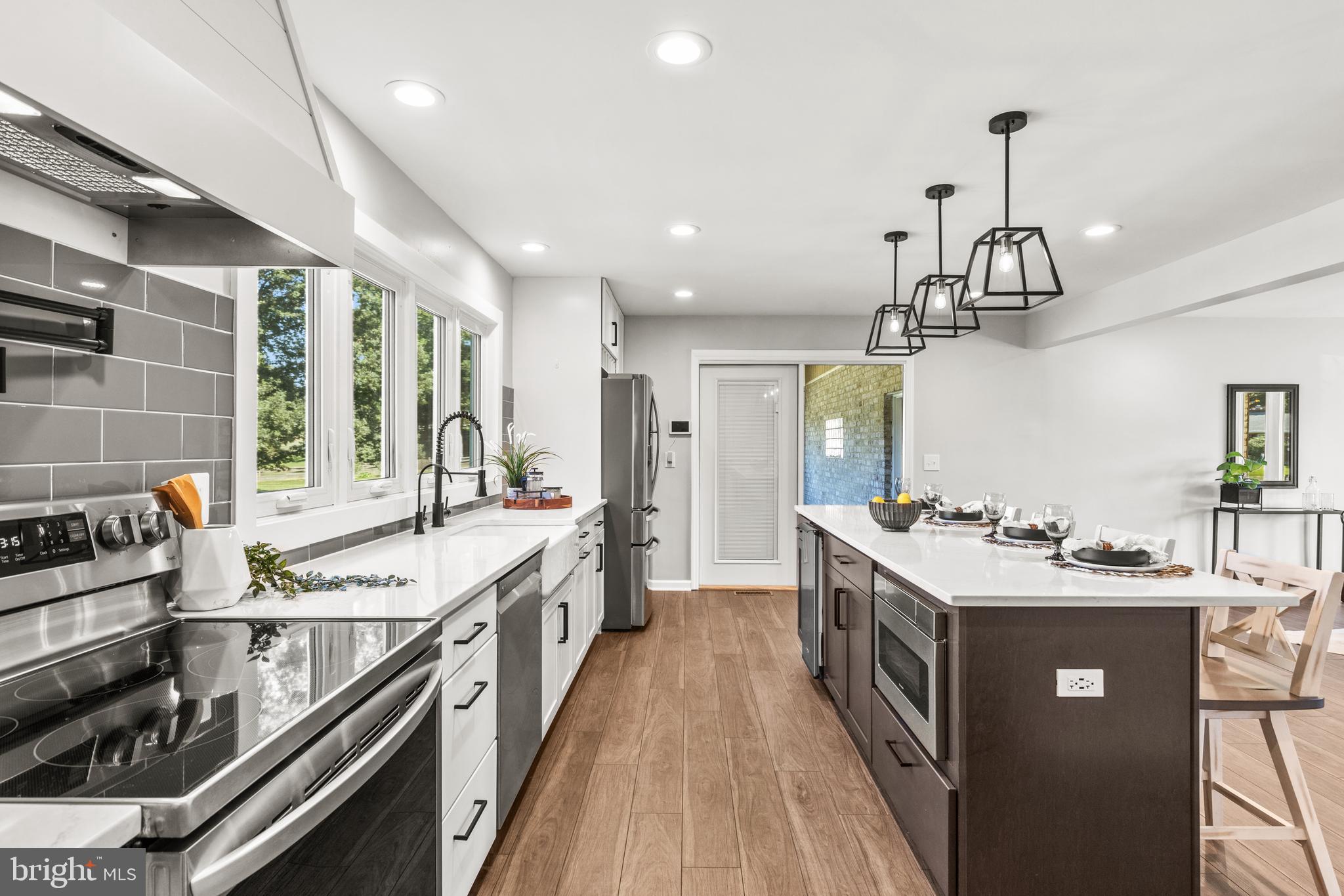 LONDON BRIDGE ESTATES - Residential