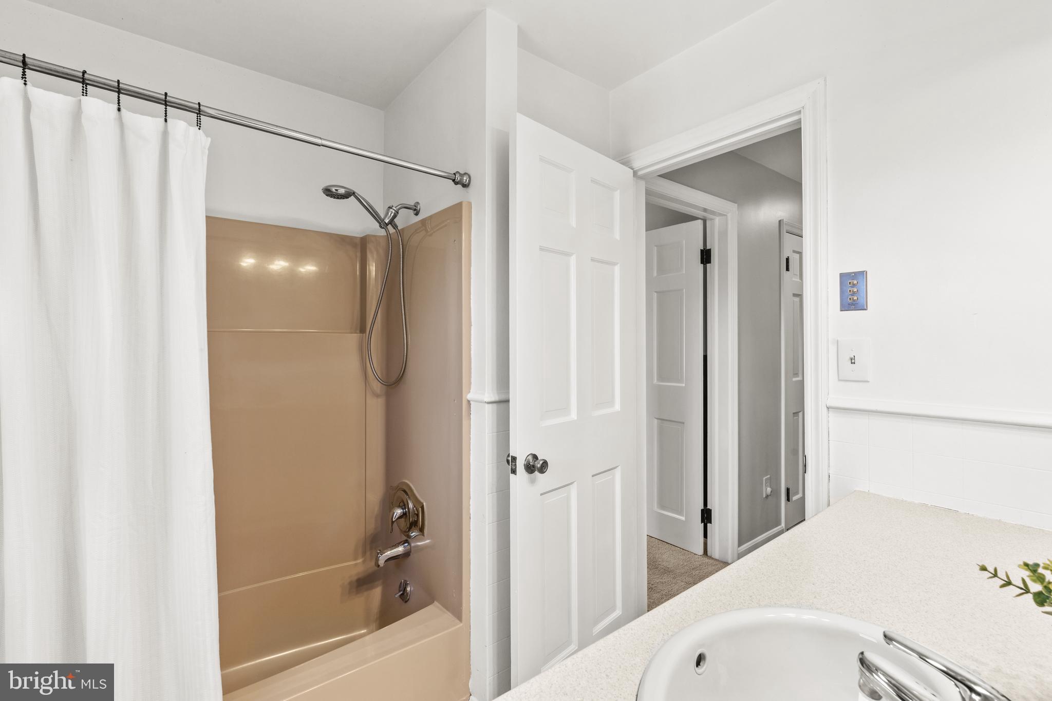 LONDON BRIDGE ESTATES - Residential