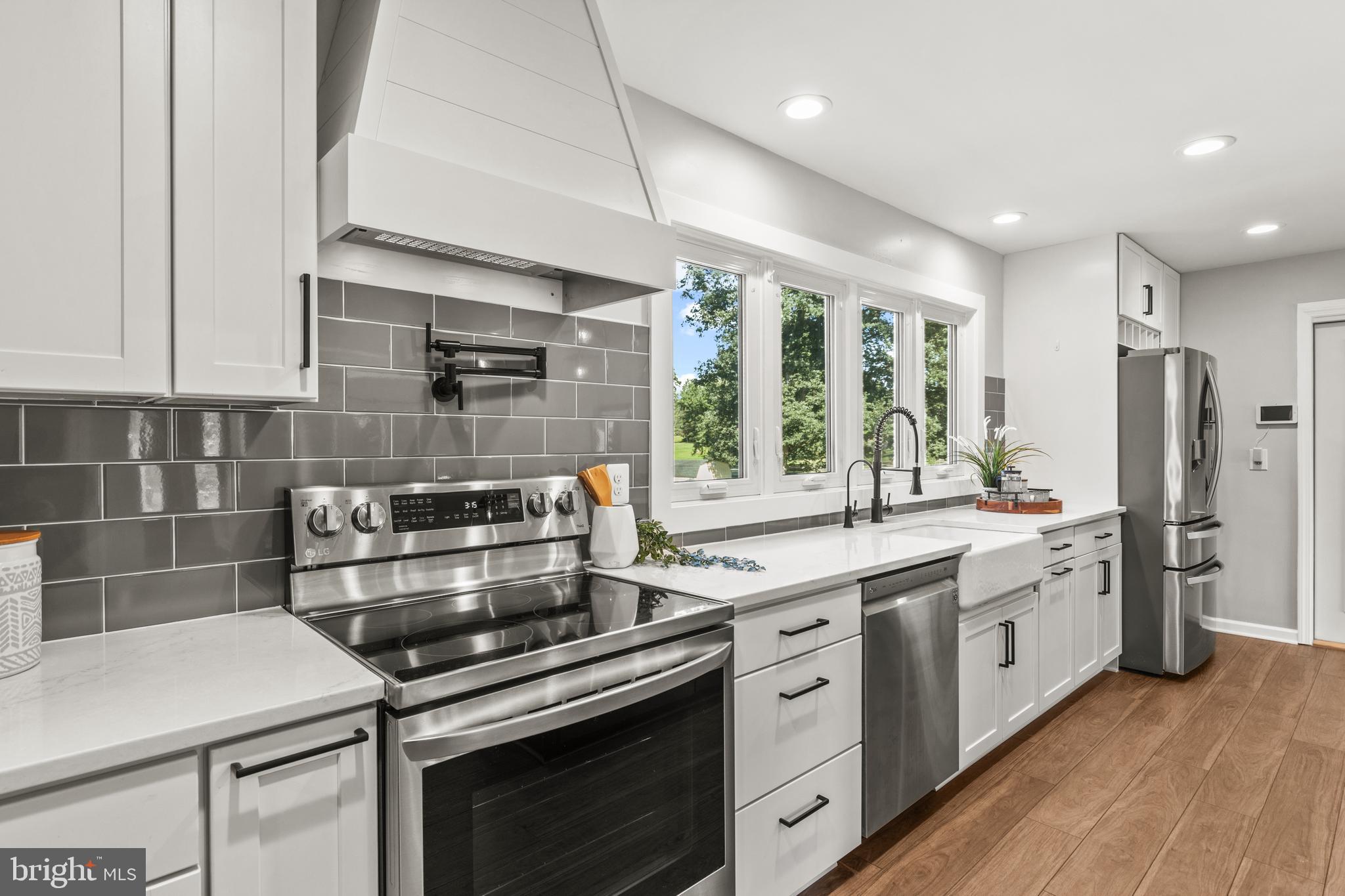 LONDON BRIDGE ESTATES - Residential