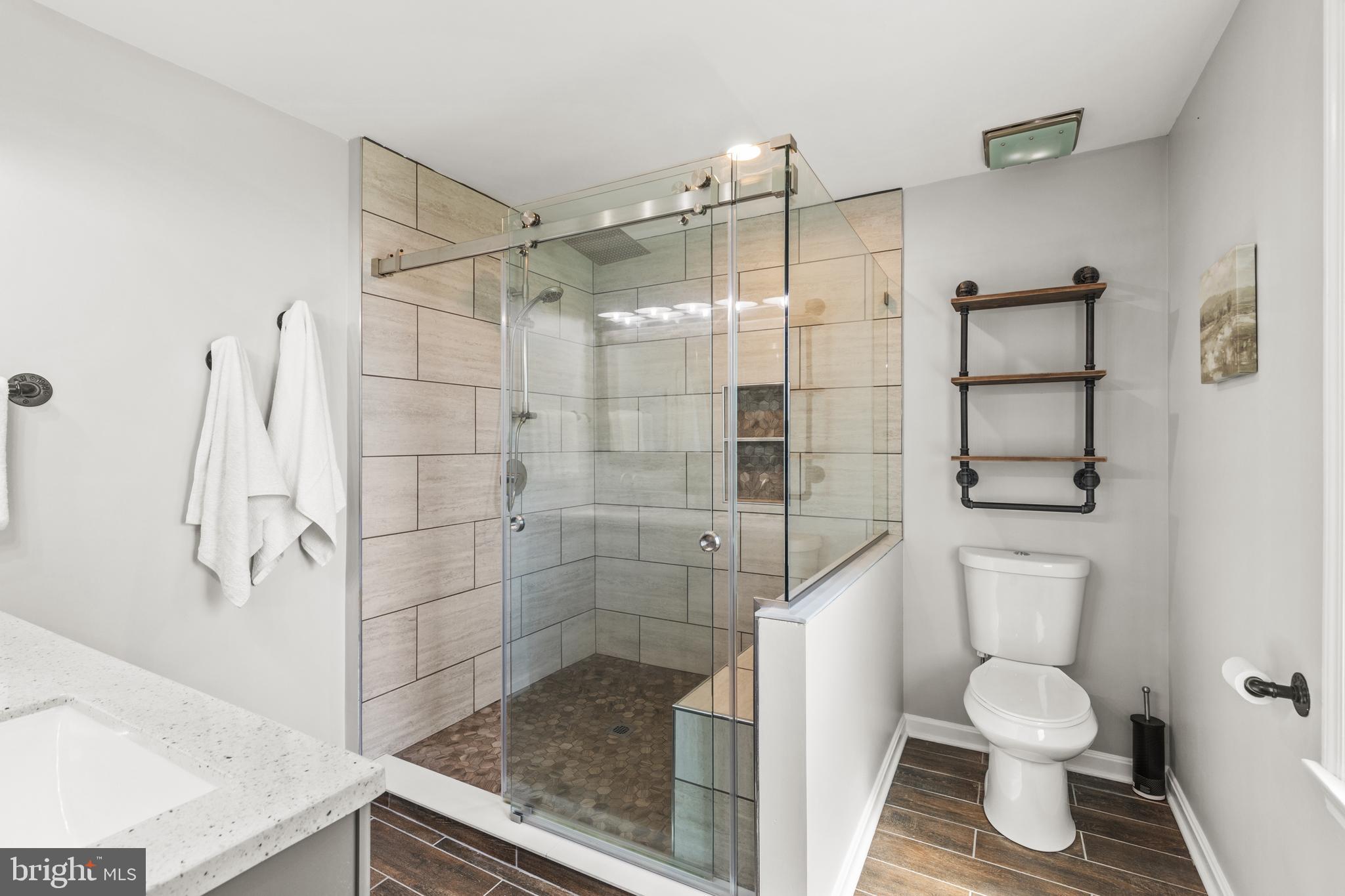 LONDON BRIDGE ESTATES - Residential