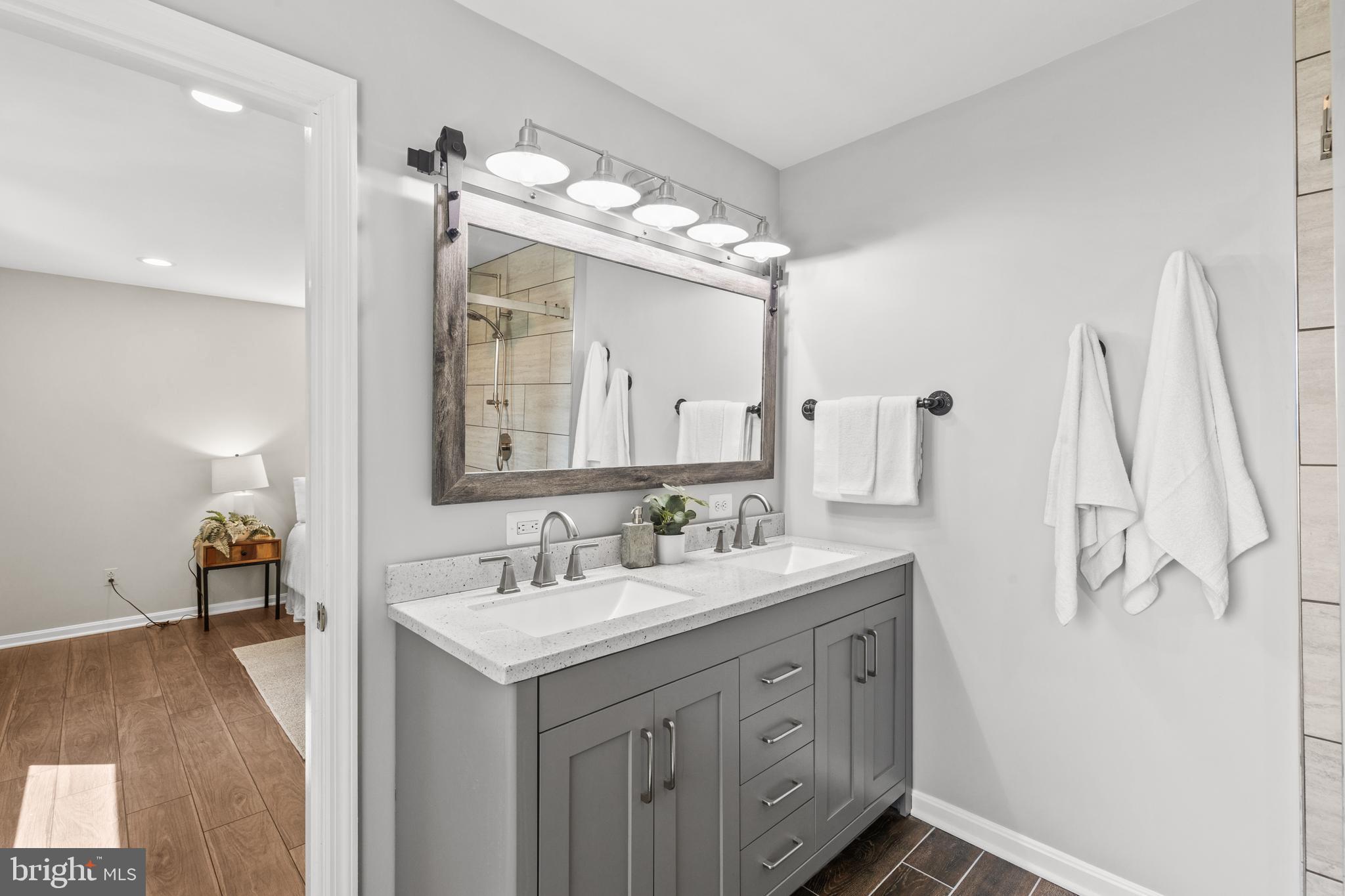 LONDON BRIDGE ESTATES - Residential