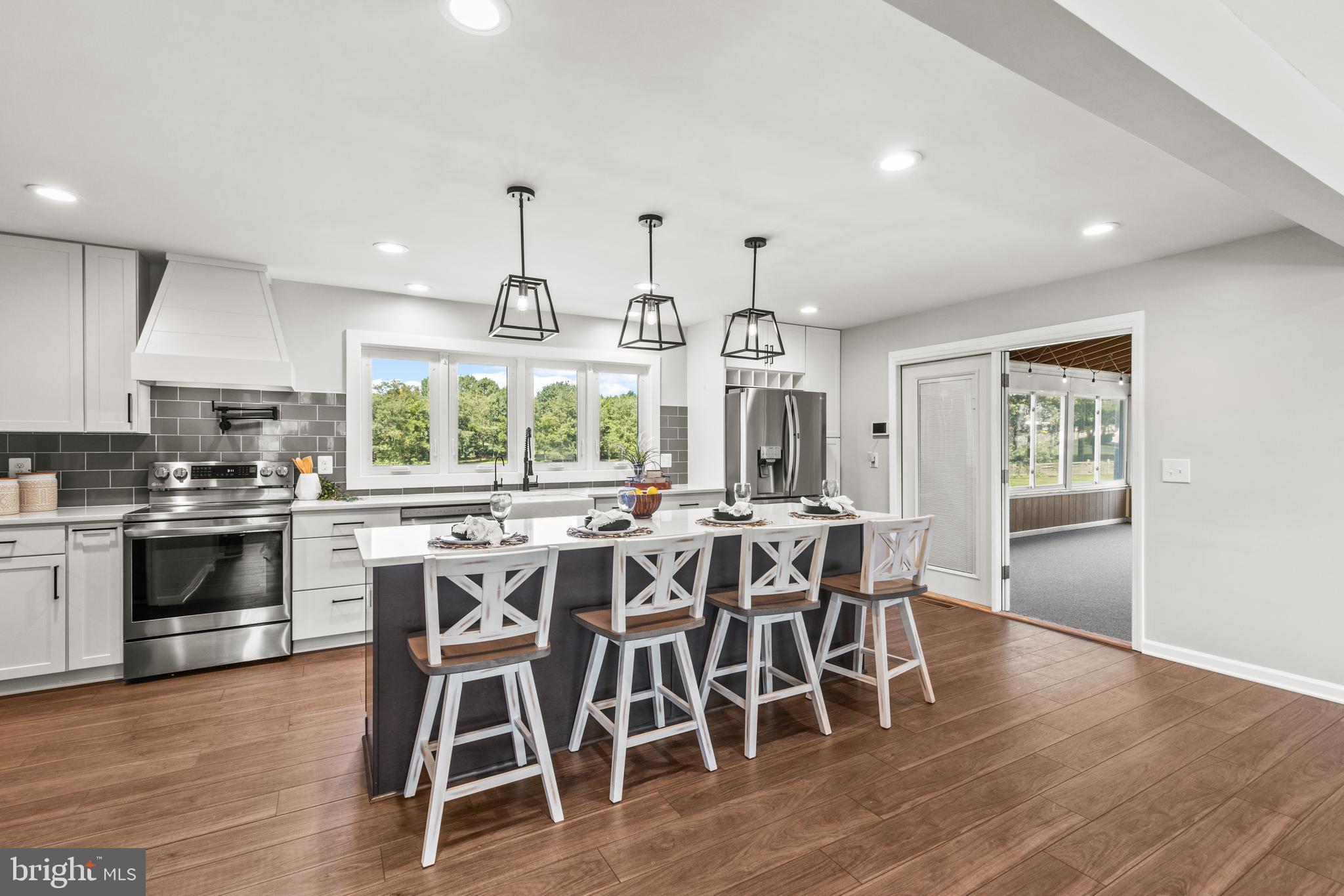 LONDON BRIDGE ESTATES - Residential