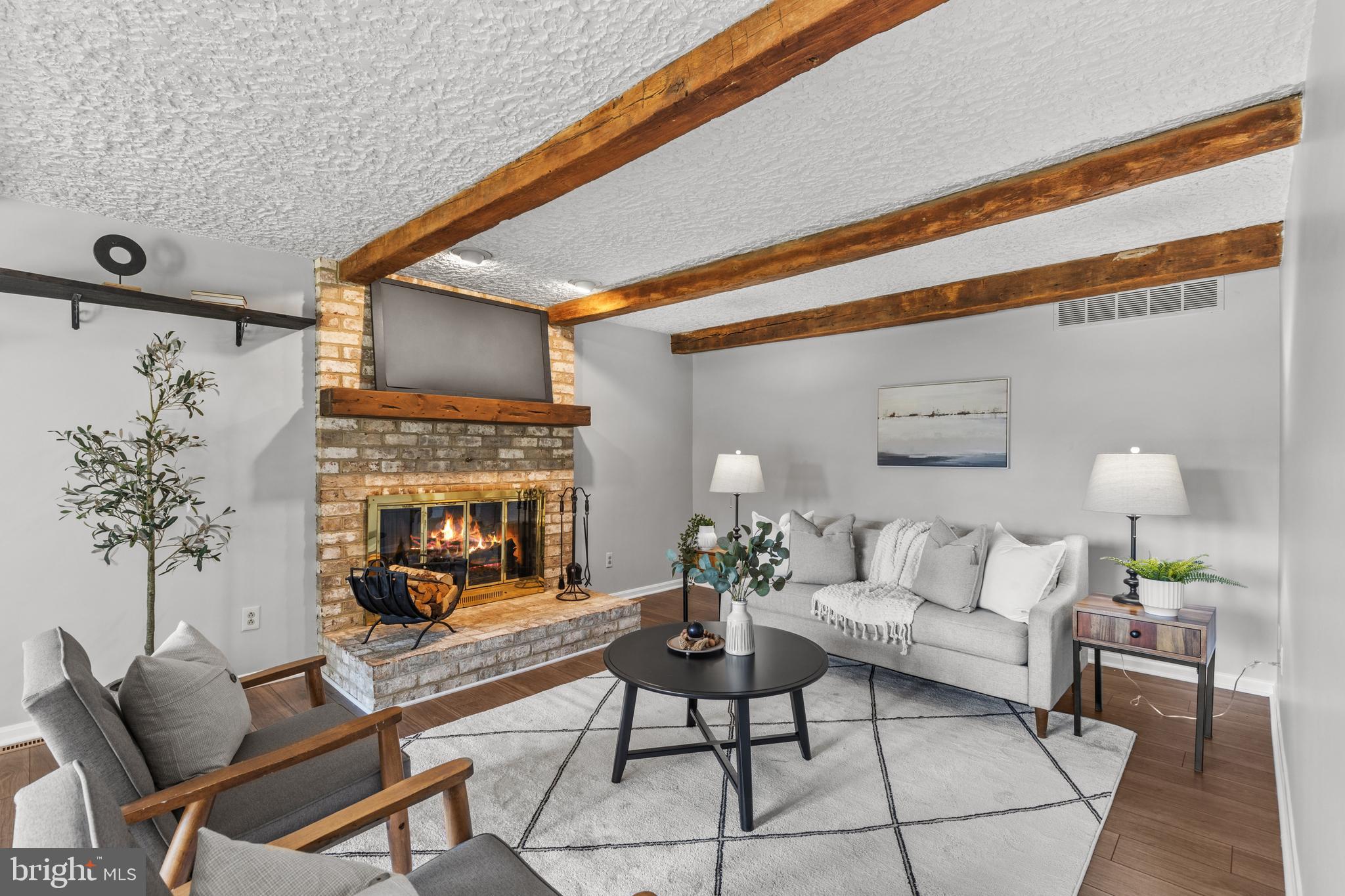 LONDON BRIDGE ESTATES - Residential