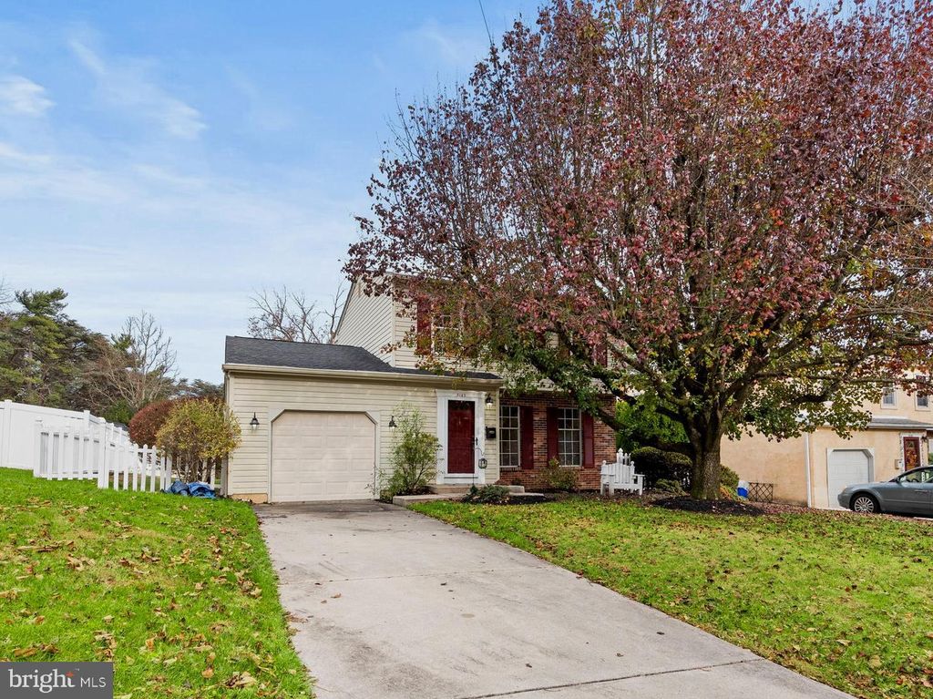 Photo of 8143 Lare Street, PHILADELPHIA, PA 19128 (MLS # PAPH2557006)