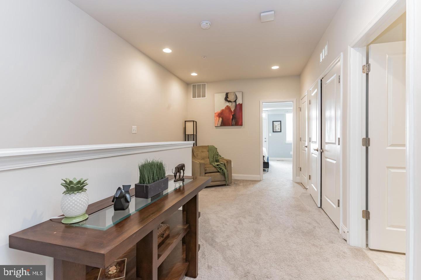 OXFORD SQUARE - Residential Lease