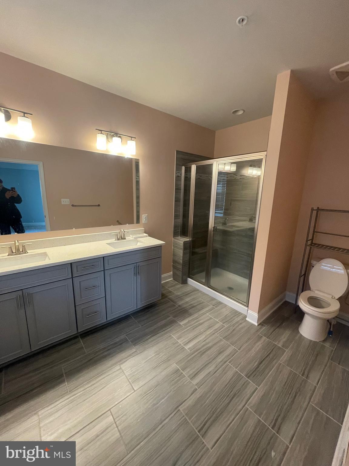 OXFORD SQUARE - Residential Lease