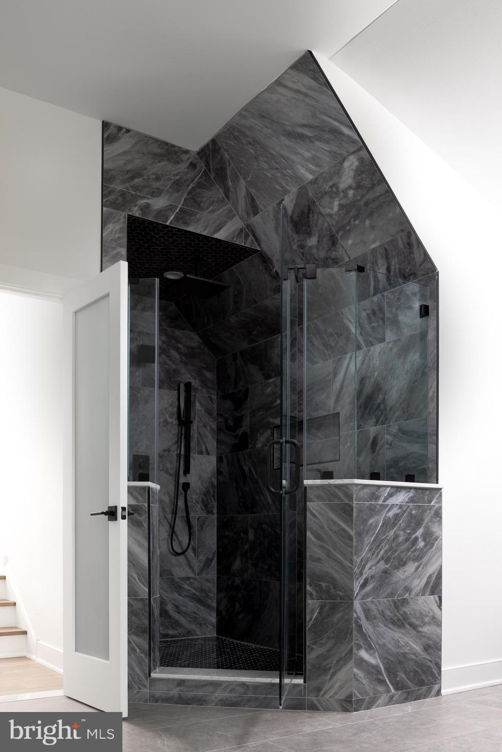 TENNIS POINTE - Residential