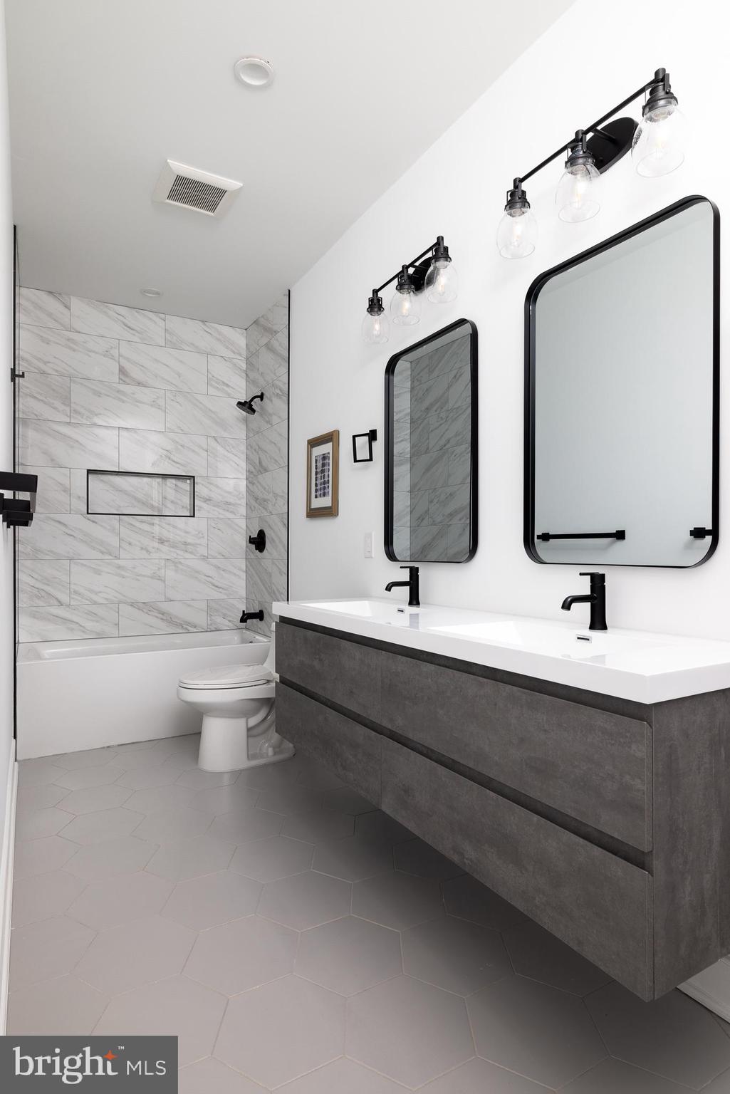 TENNIS POINTE - Residential