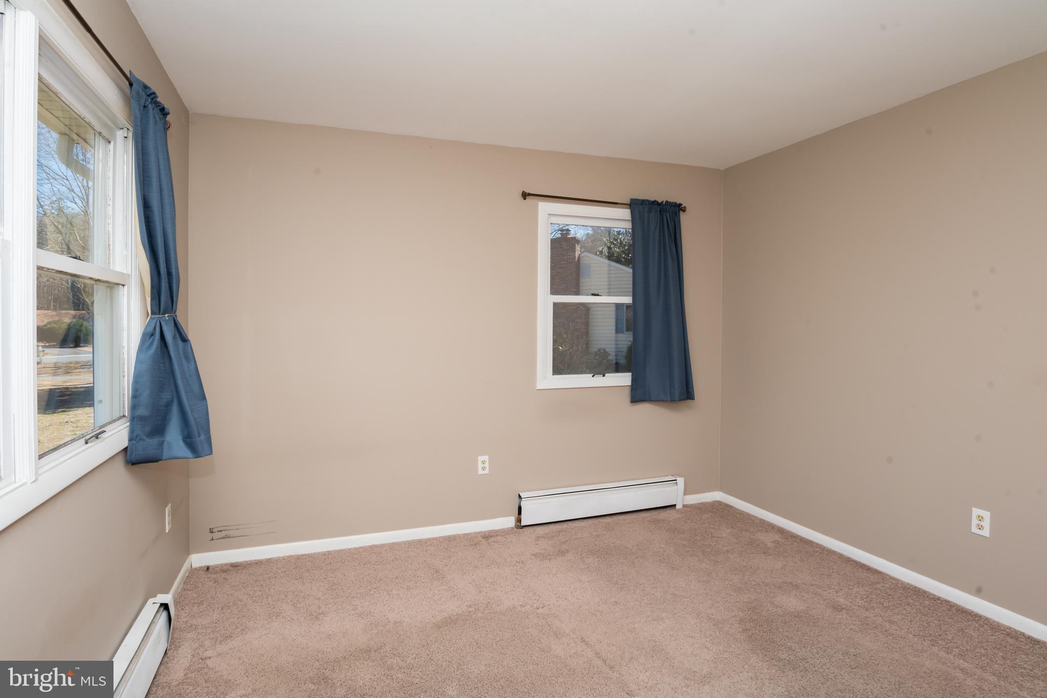 ESSEX RIDGE - Residential