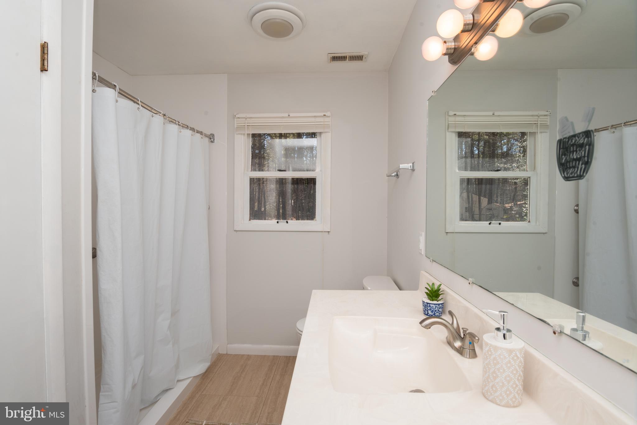 ESSEX RIDGE - Residential