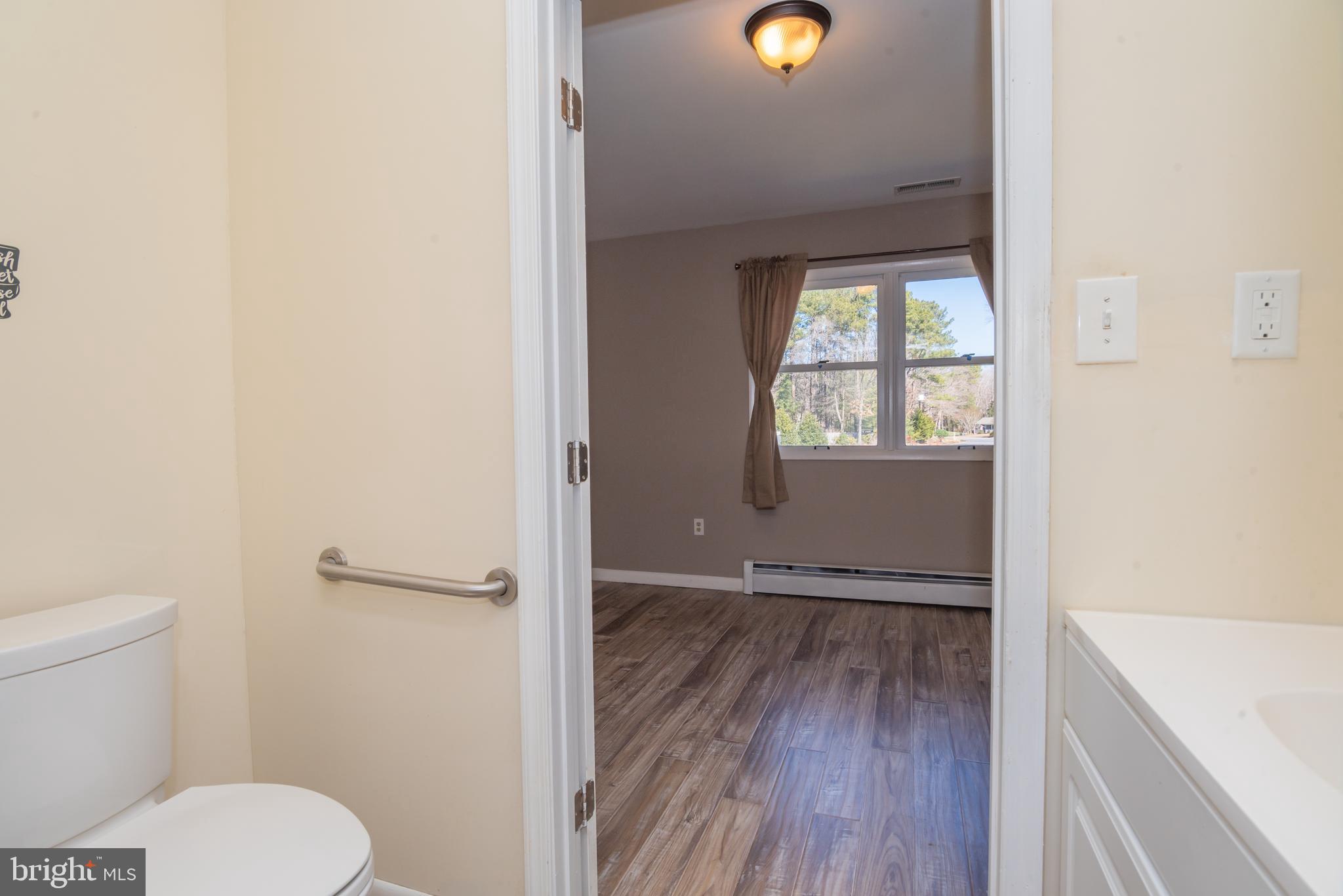 ESSEX RIDGE - Residential