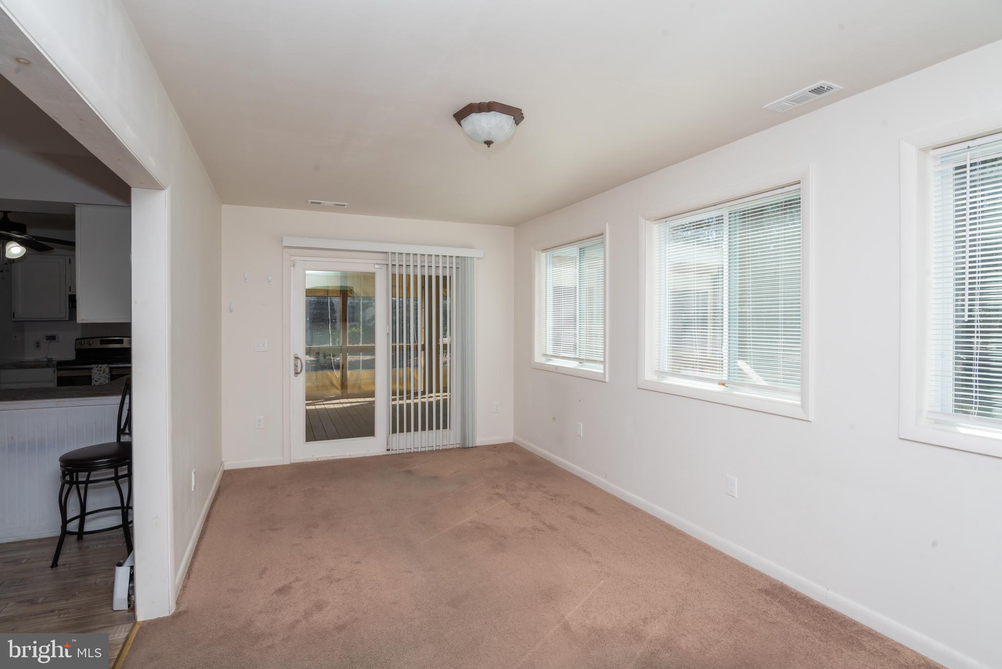 ESSEX RIDGE - Residential