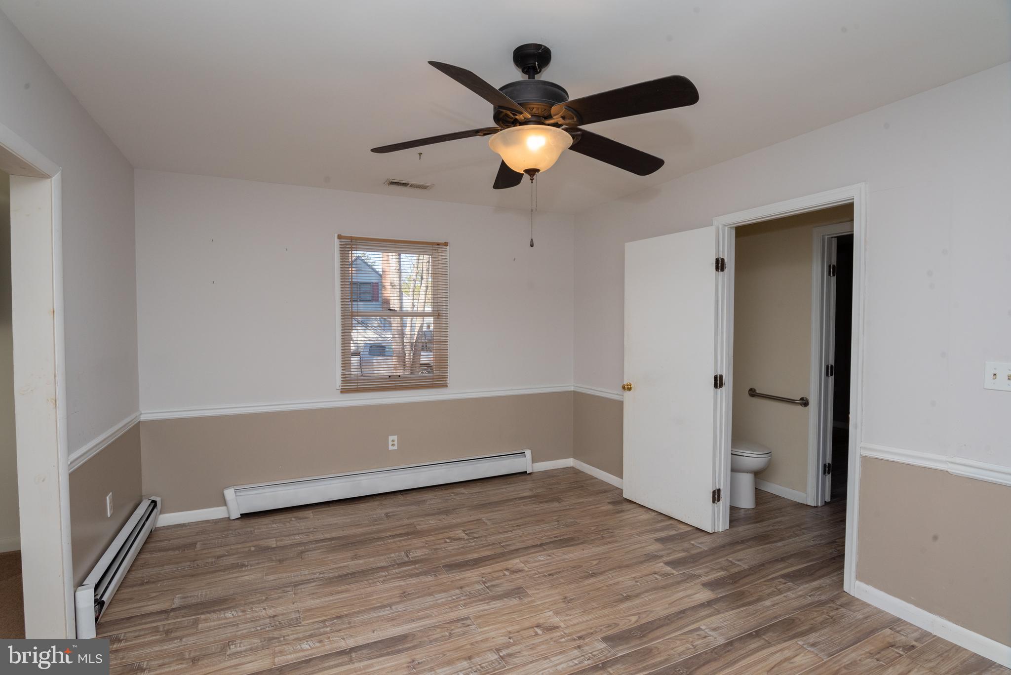 ESSEX RIDGE - Residential