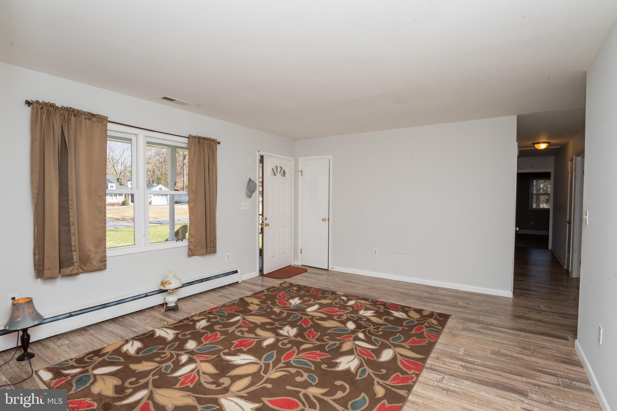 ESSEX RIDGE - Residential