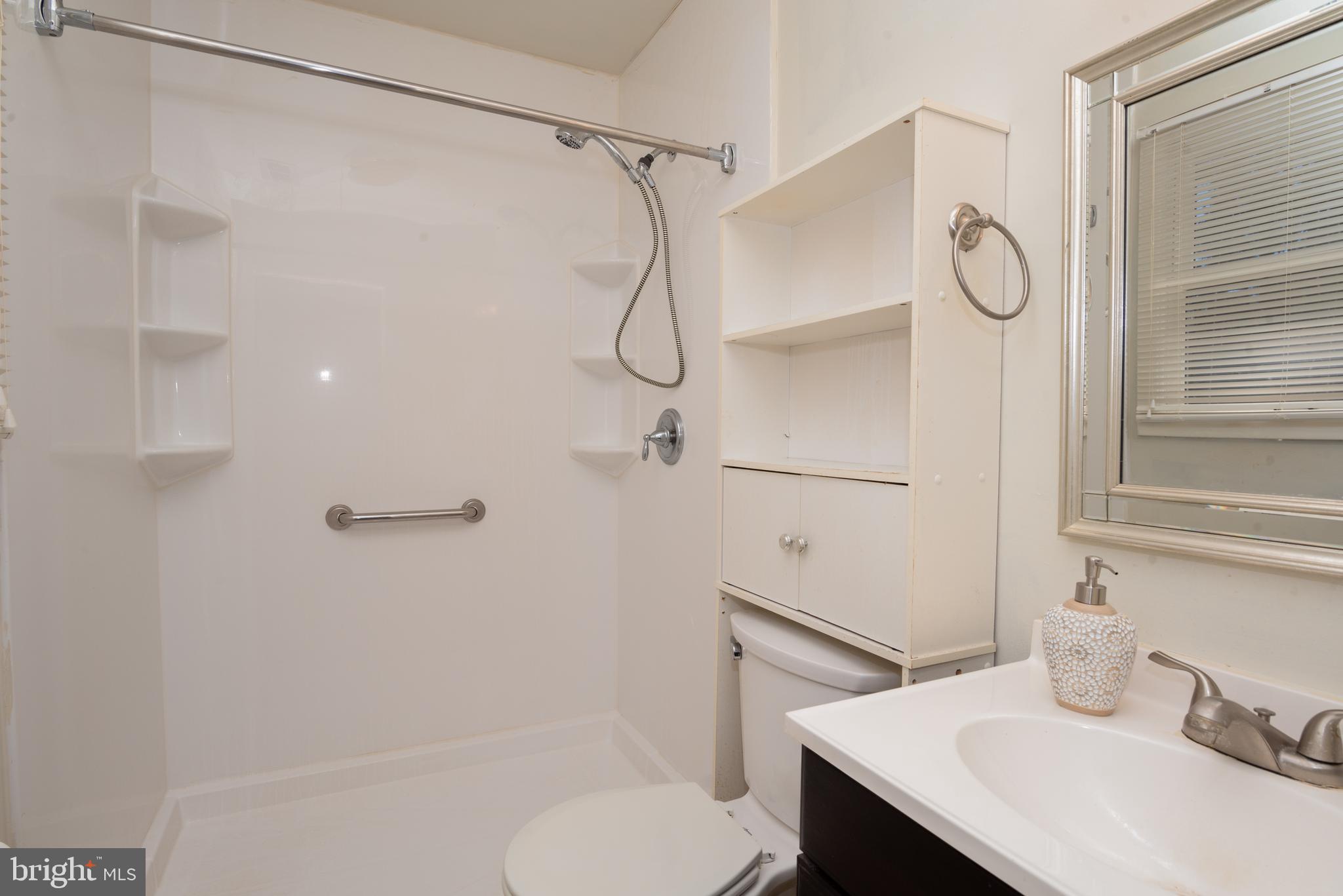 ESSEX RIDGE - Residential