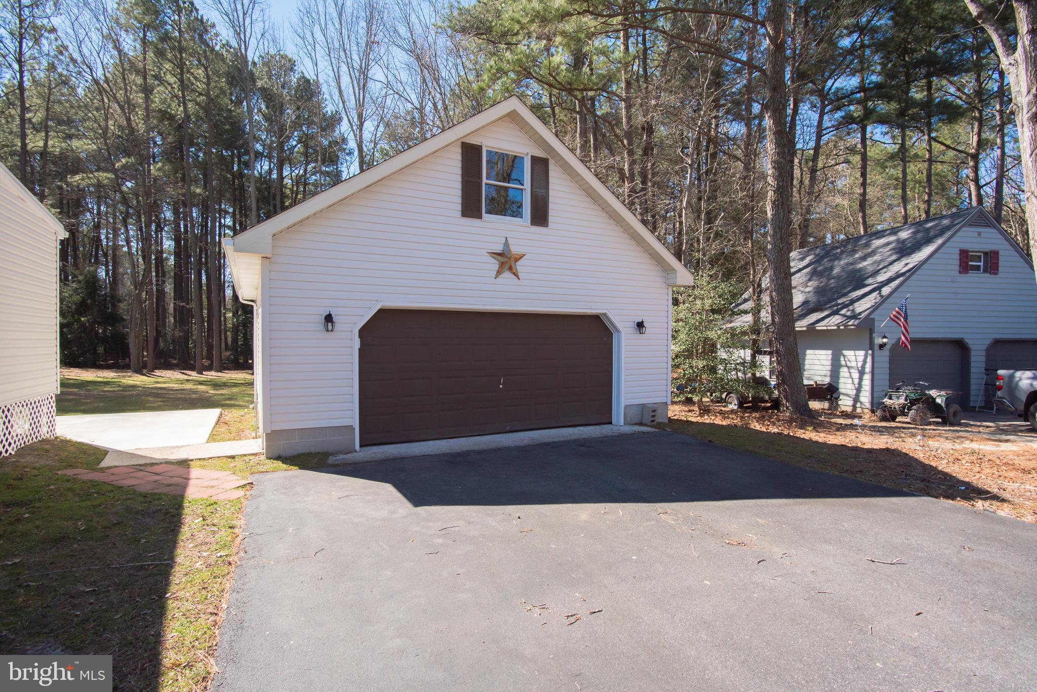 ESSEX RIDGE - Residential