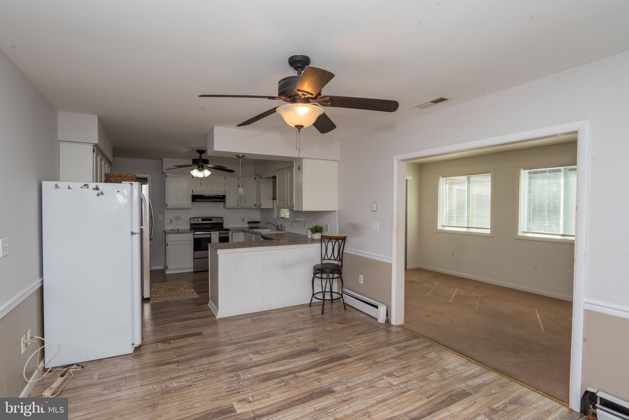 ESSEX RIDGE - Residential