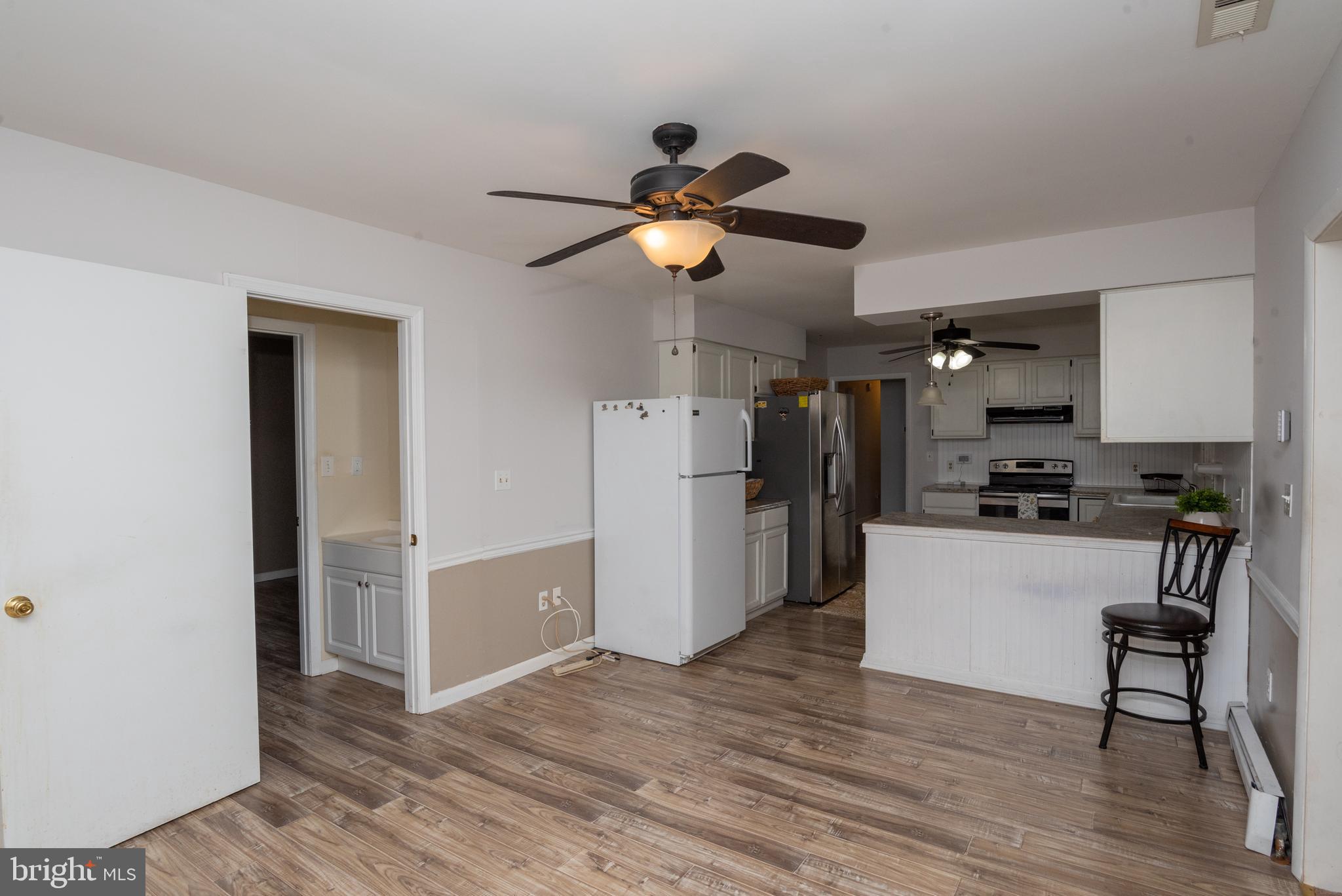 ESSEX RIDGE - Residential