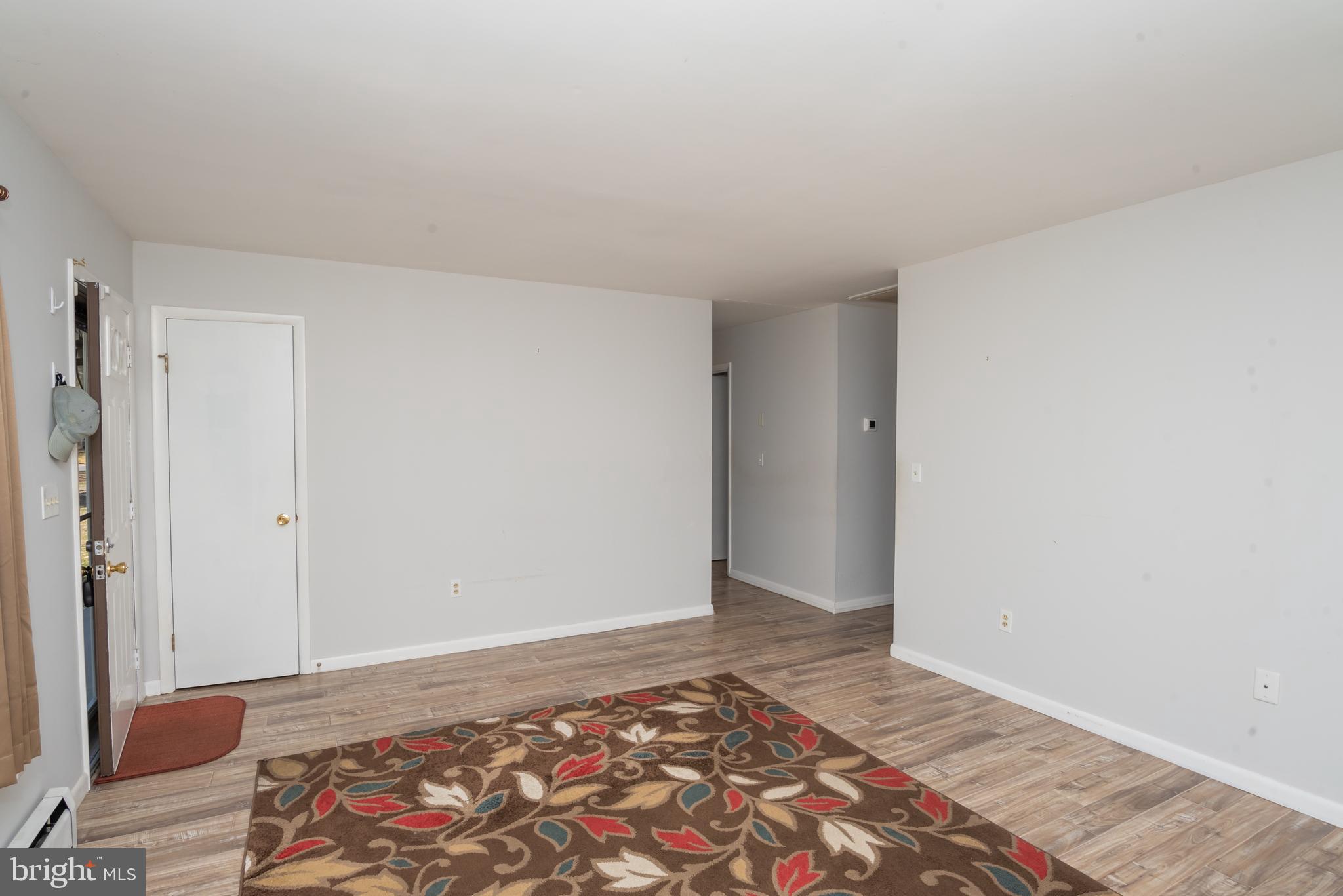 ESSEX RIDGE - Residential