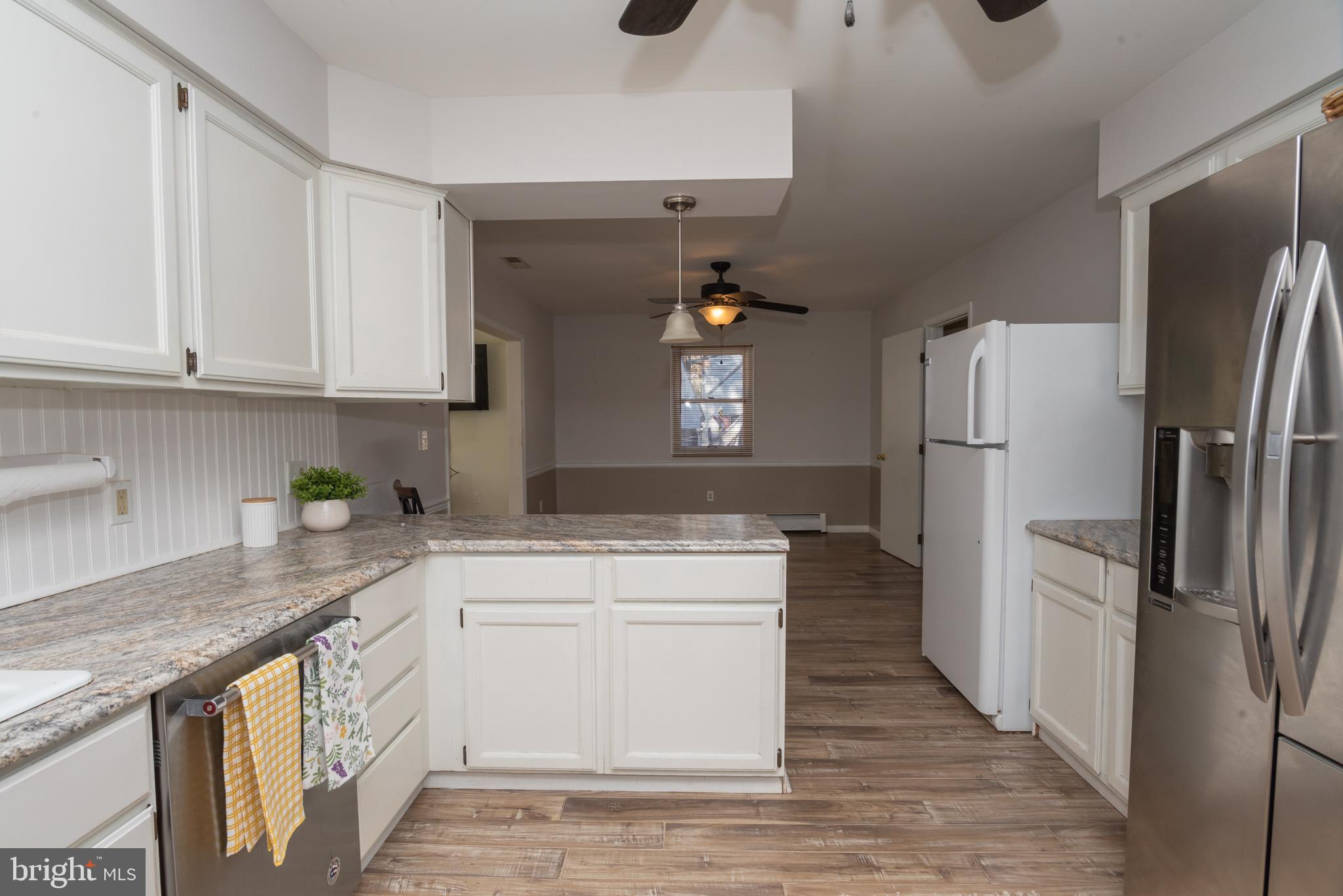 ESSEX RIDGE - Residential