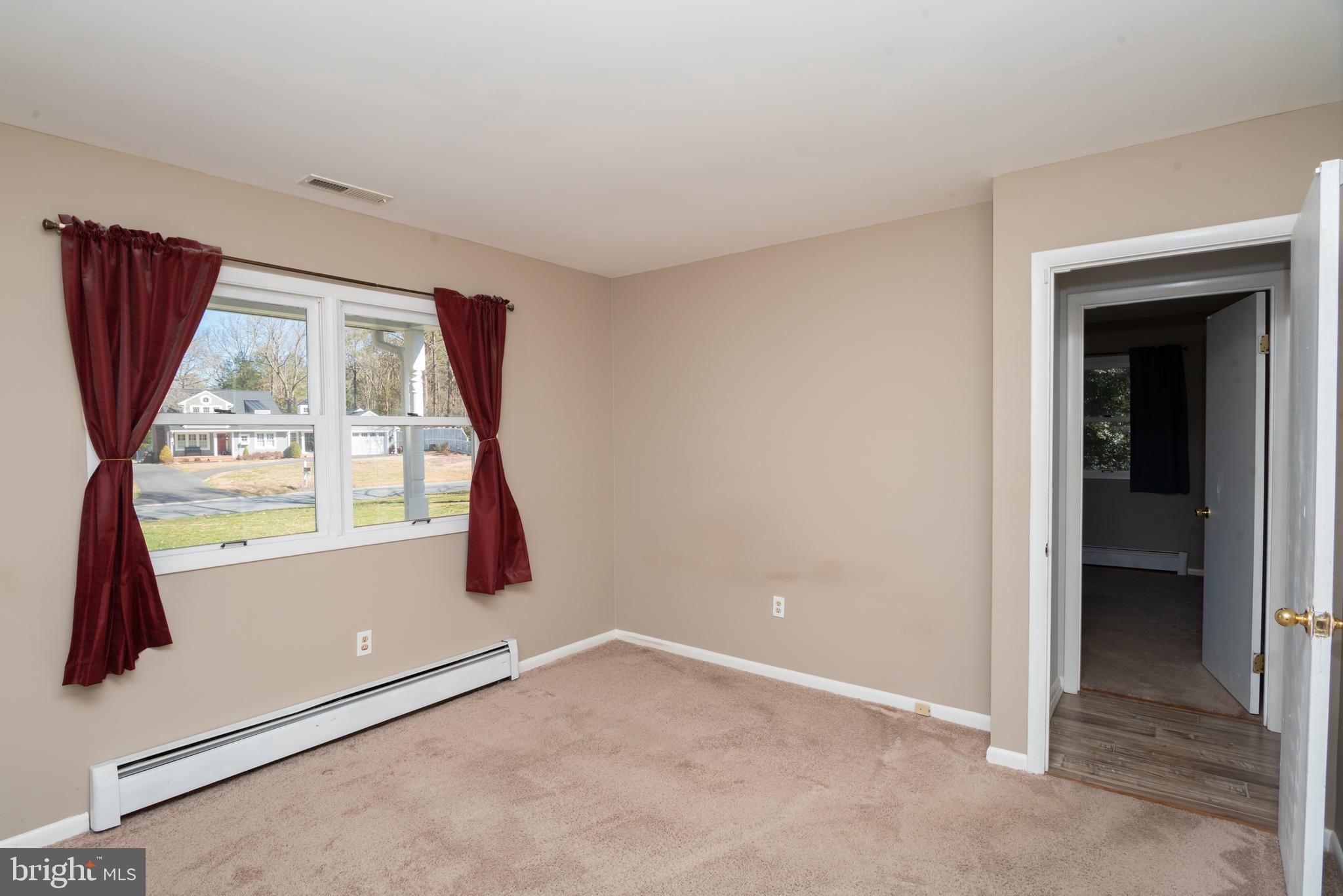 ESSEX RIDGE - Residential