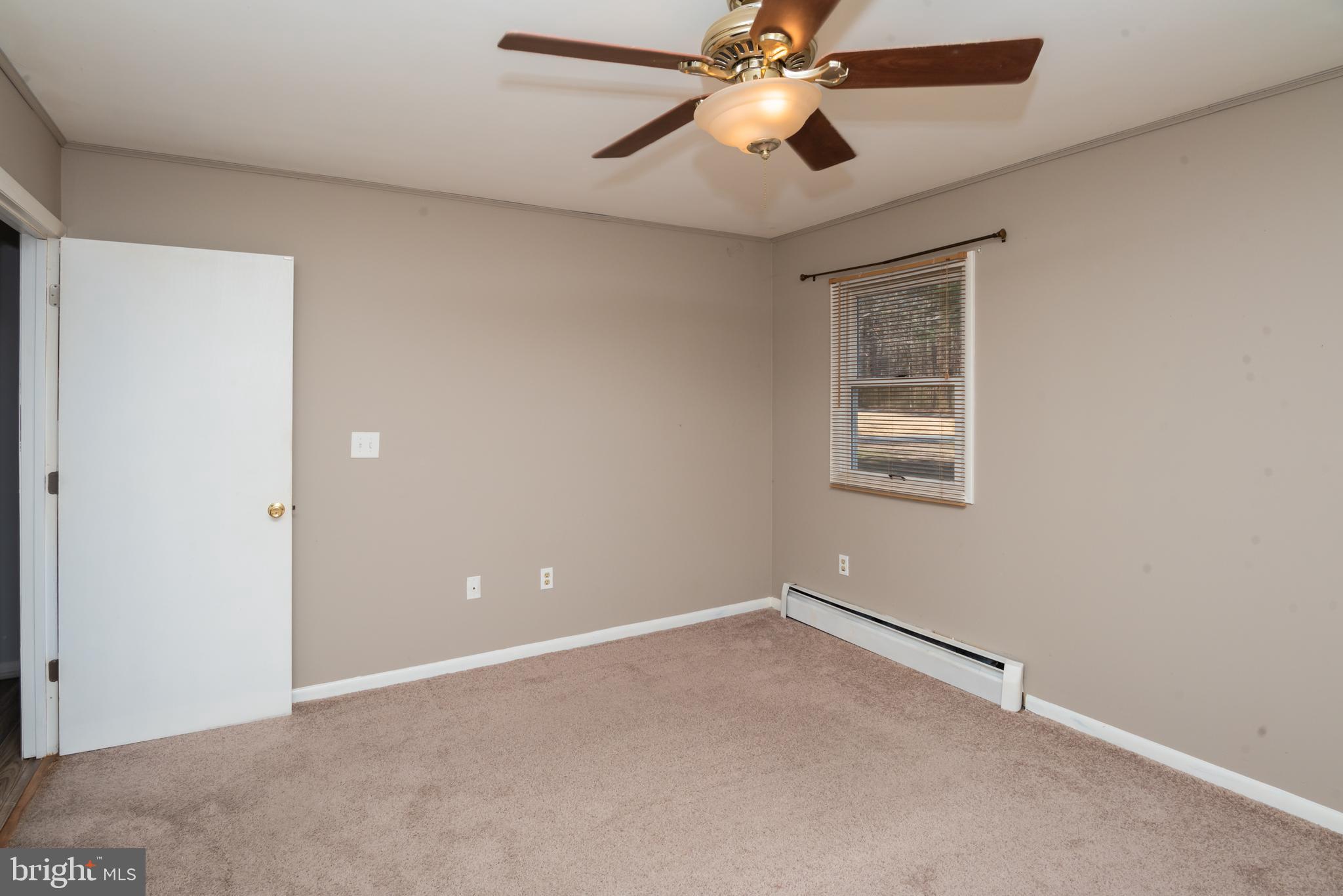 ESSEX RIDGE - Residential