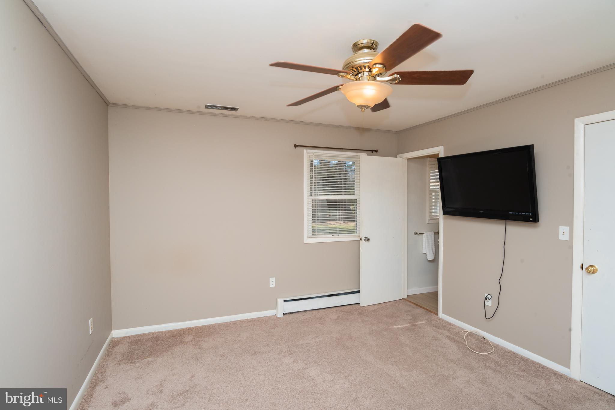 ESSEX RIDGE - Residential