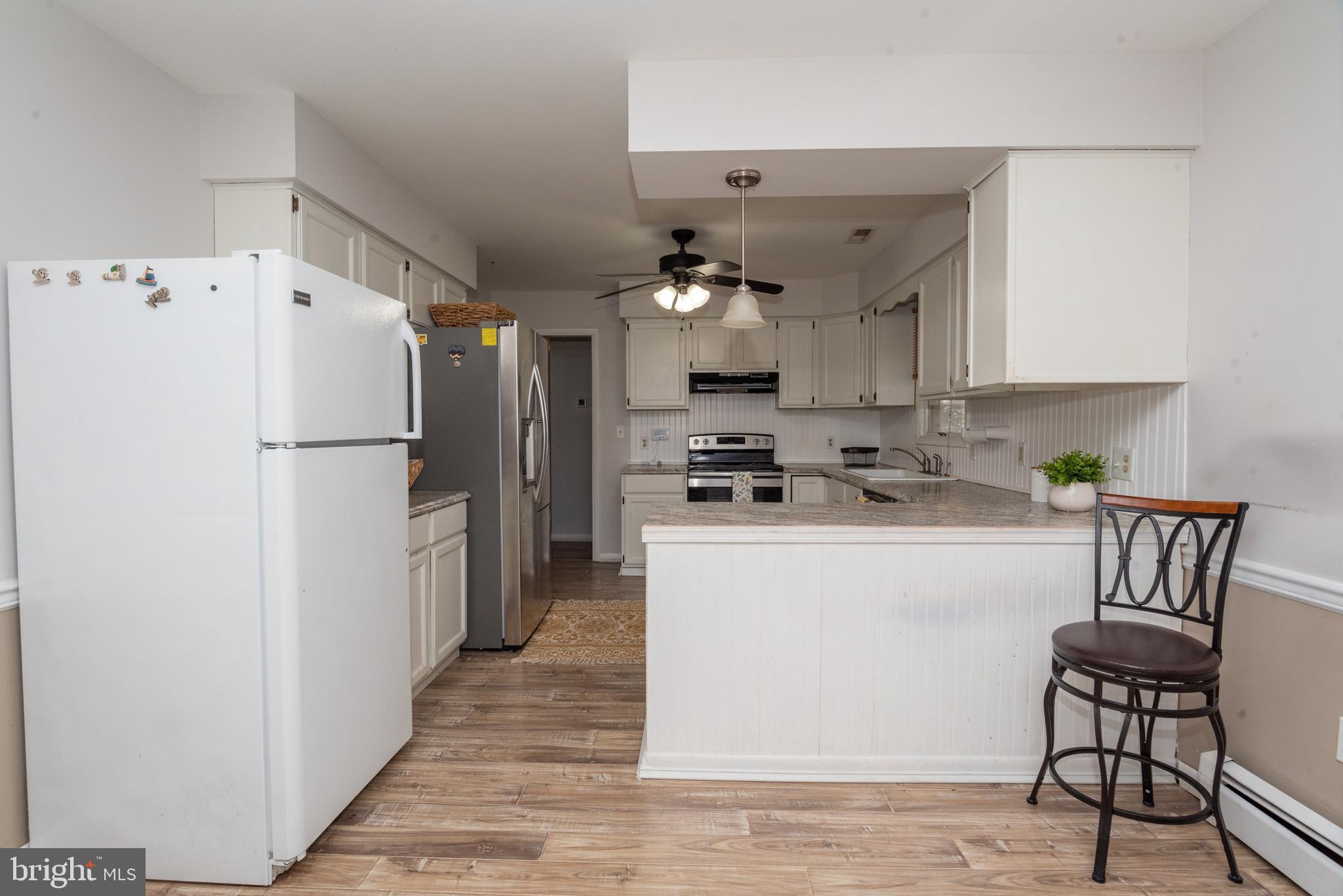 ESSEX RIDGE - Residential