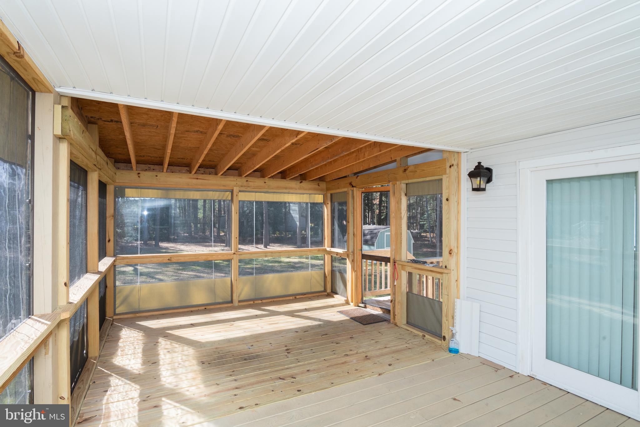 ESSEX RIDGE - Residential