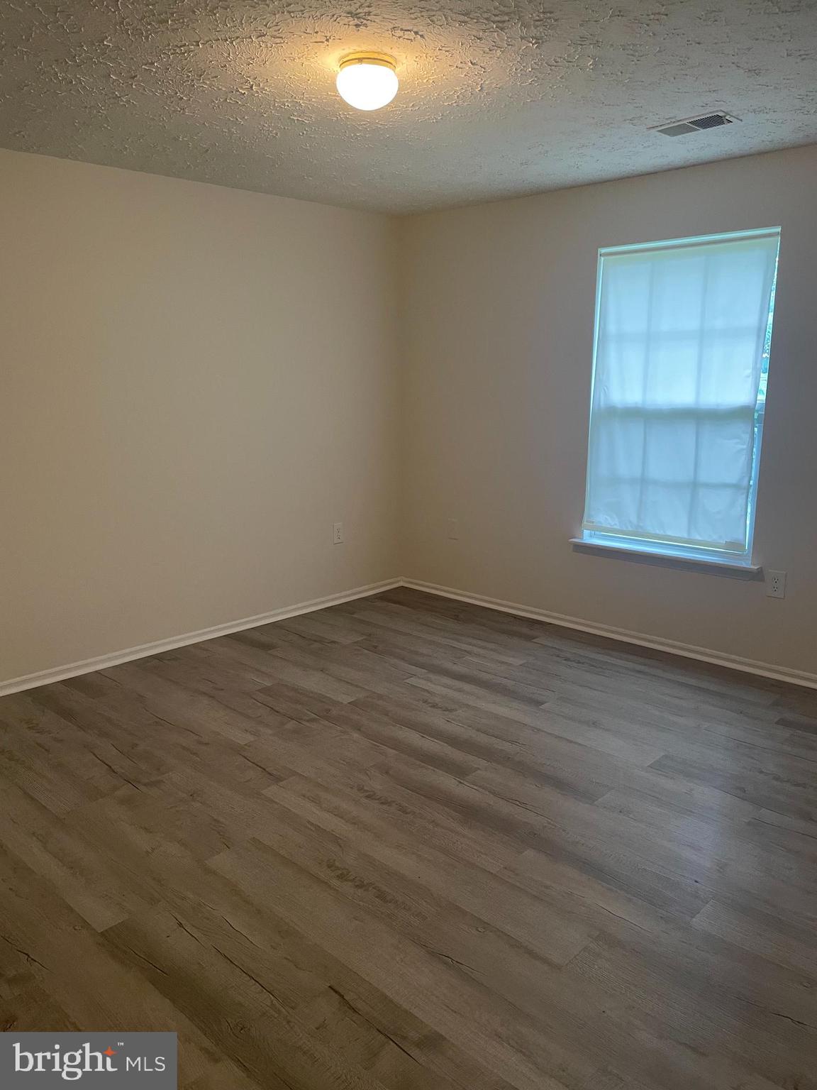 WAKEFIELD - Residential Lease