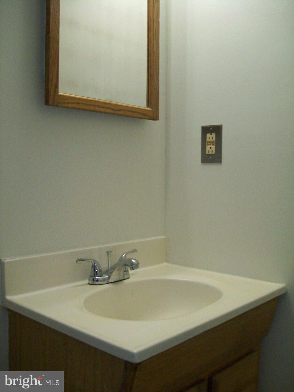 WAKEFIELD - Residential Lease