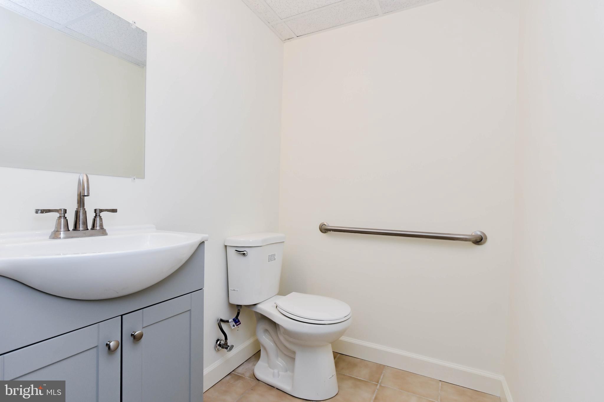 POINTER RIDGE AT COLLINGTON - Commercial Lease