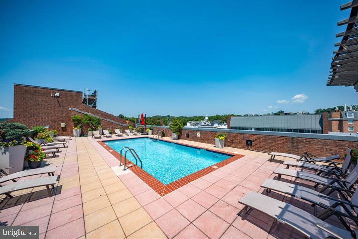 3251 PROSPECT STREET NW 304