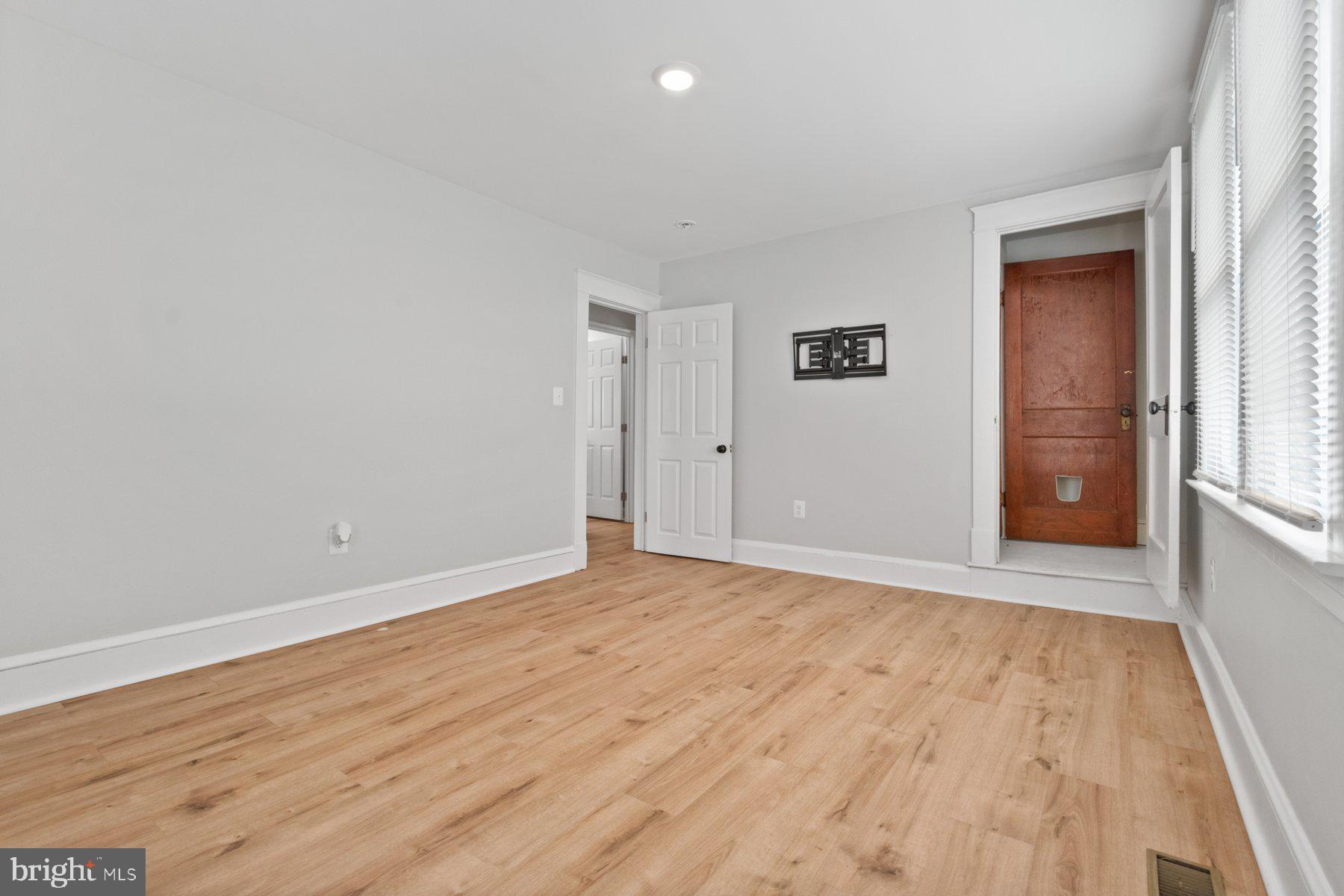 RIDGEWOOD - Residential