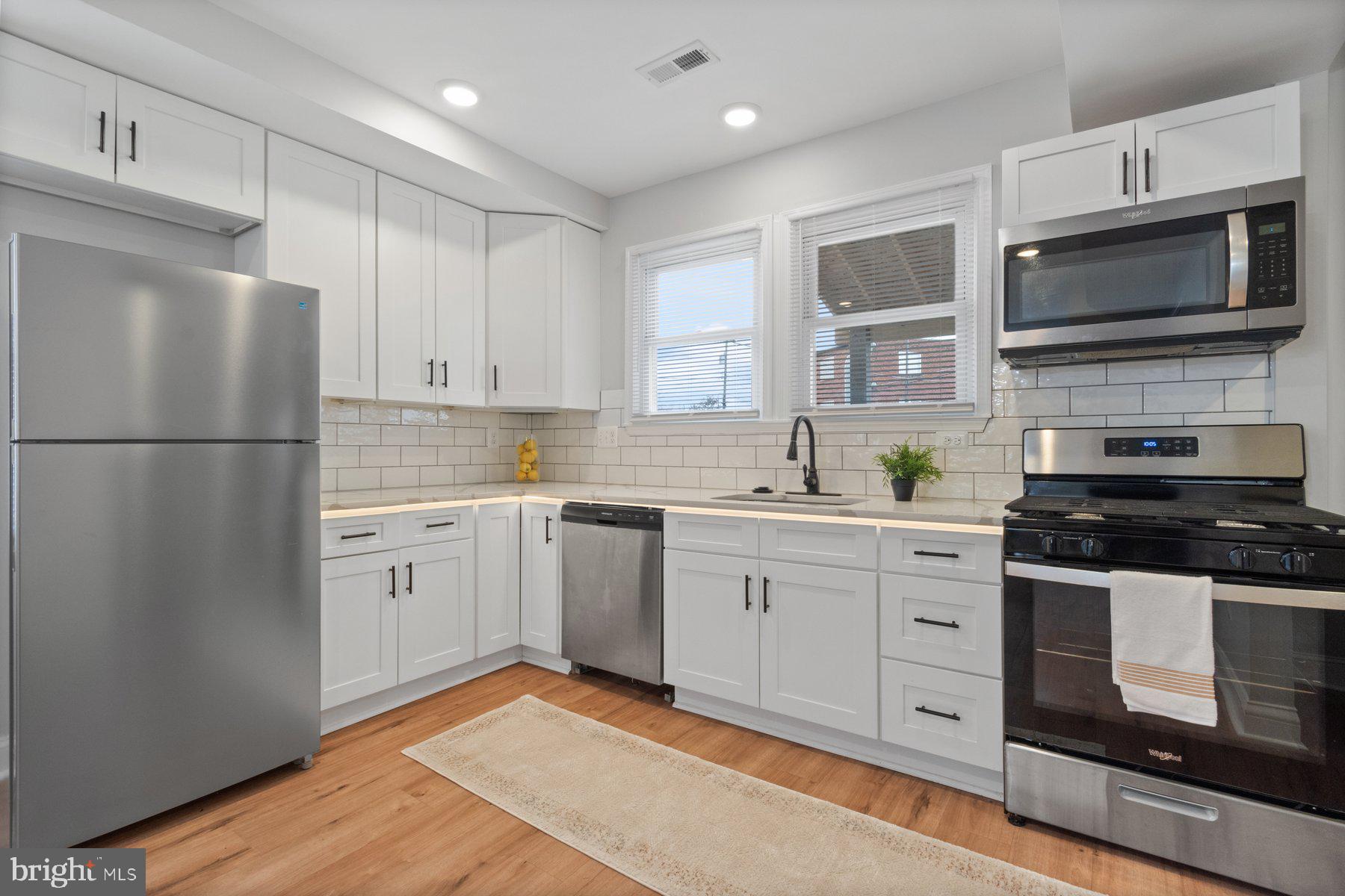 RIDGEWOOD - Residential