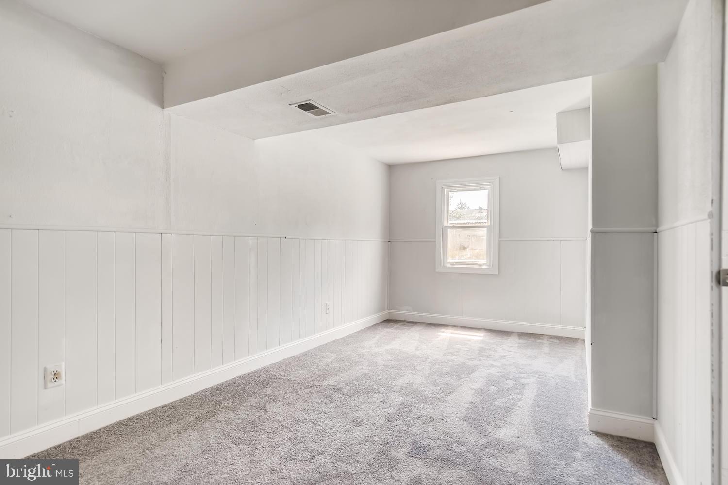 EDGEWATER VILLAGE - Residential