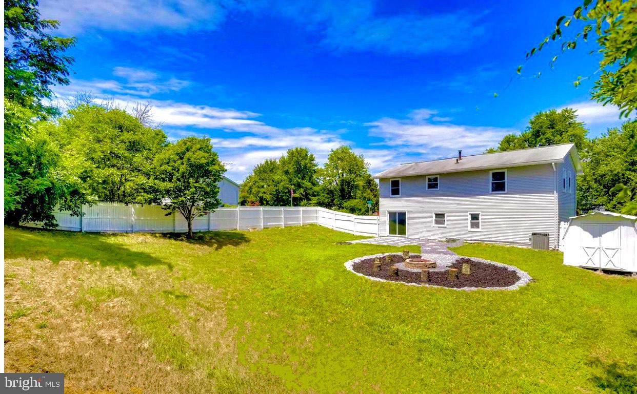 EDGEWATER VILLAGE - Residential