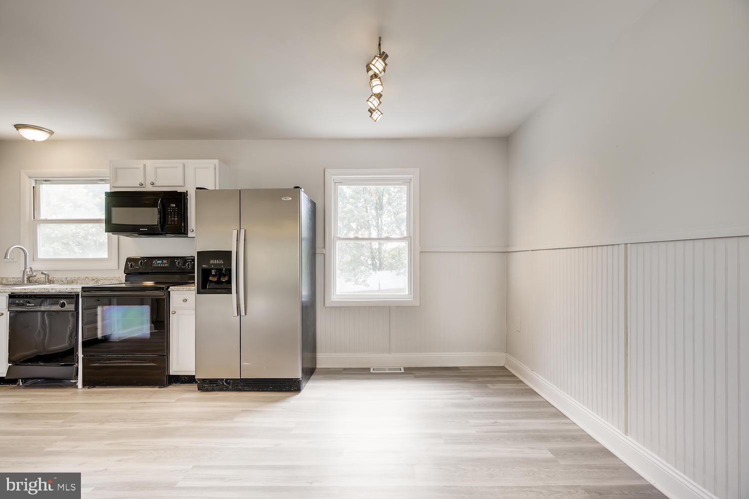 EDGEWATER VILLAGE - Residential