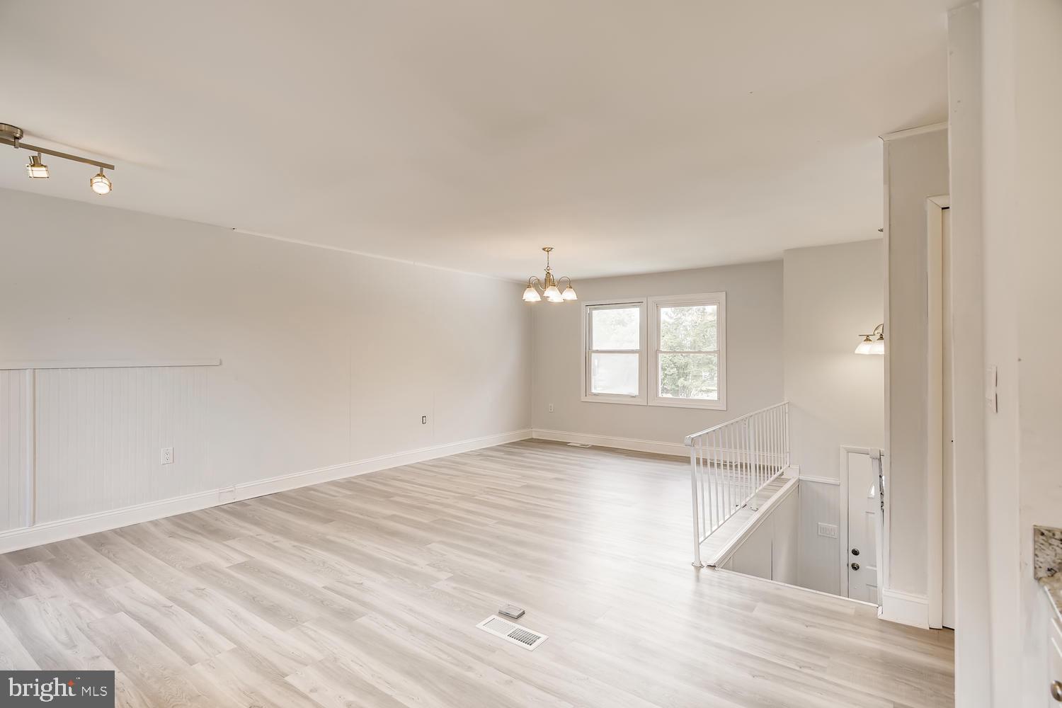 EDGEWATER VILLAGE - Residential