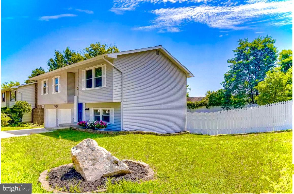 EDGEWATER VILLAGE - Residential