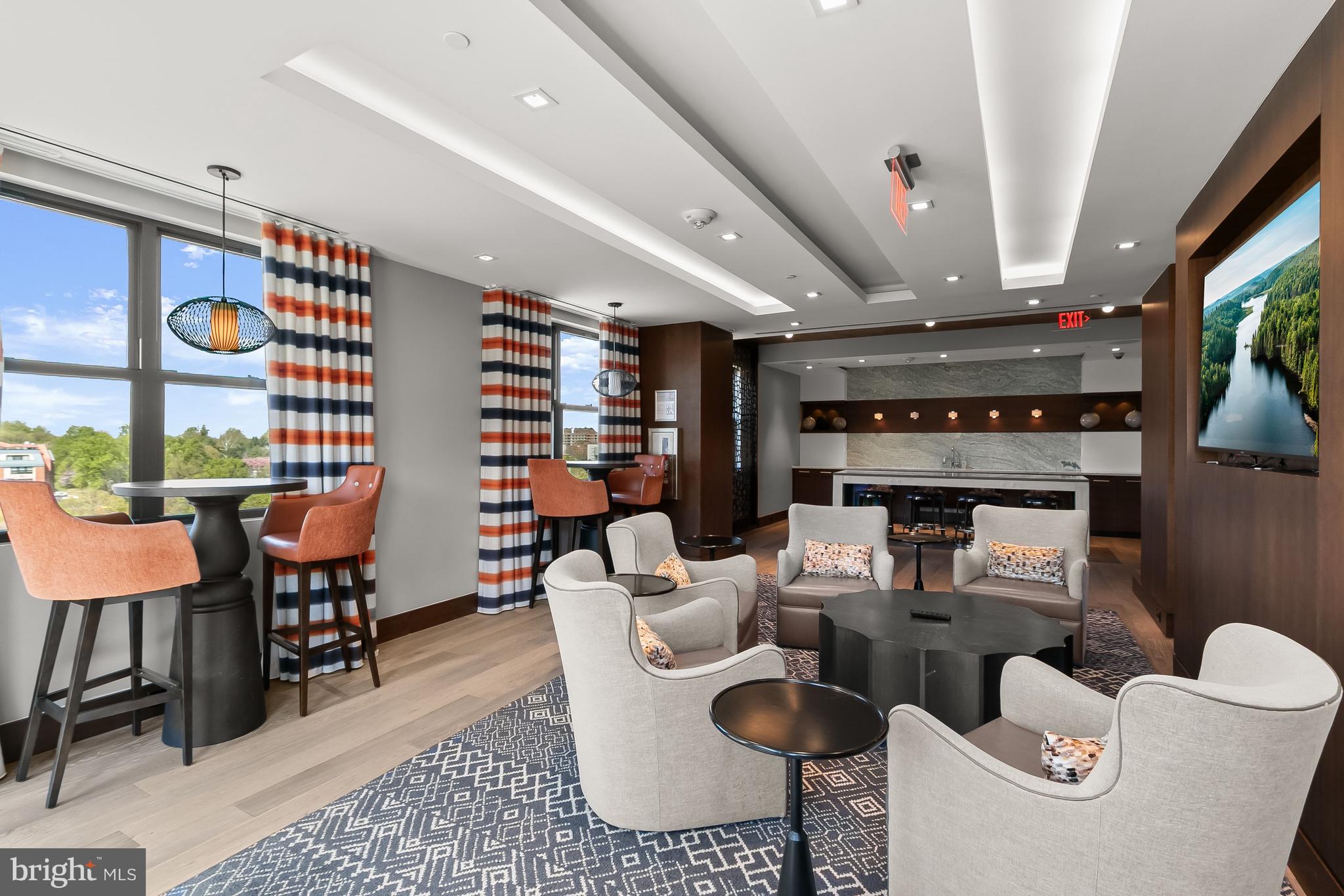 DOWNTOWN BETHESDA - Residential