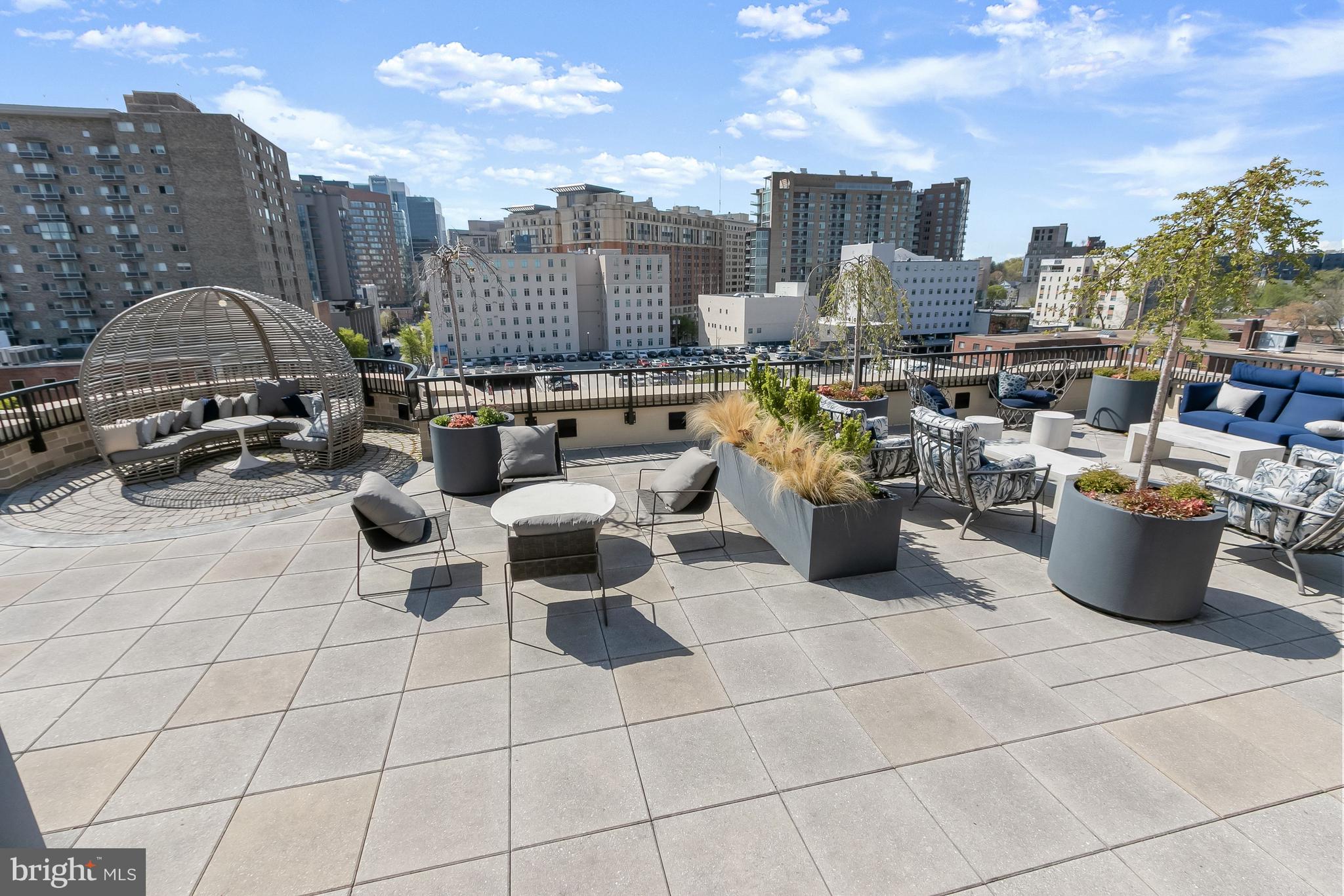 DOWNTOWN BETHESDA - Residential