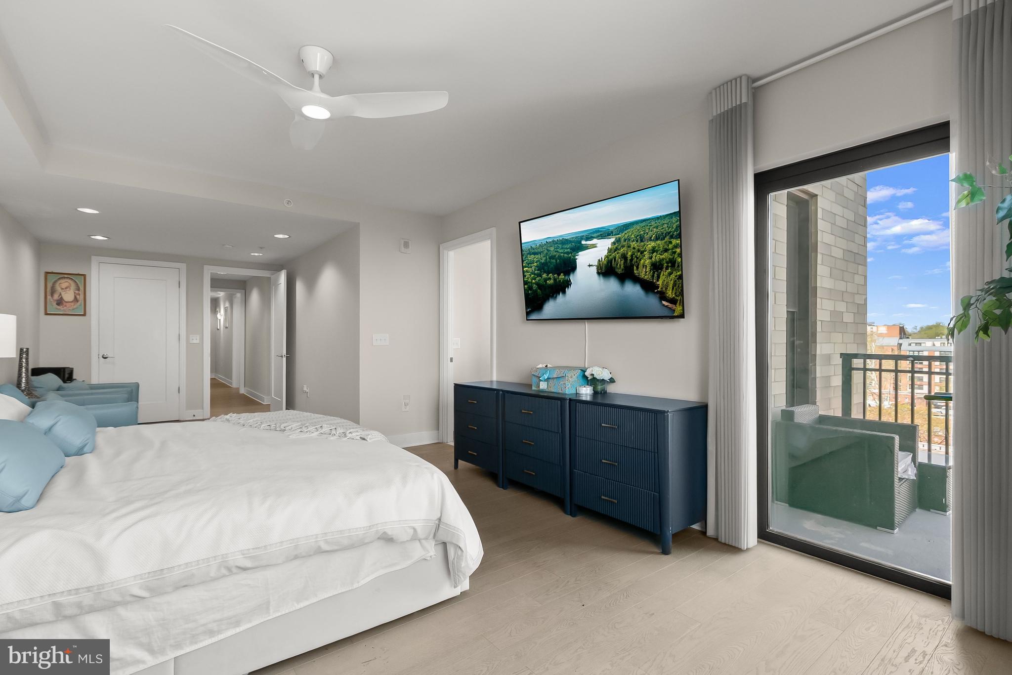 DOWNTOWN BETHESDA - Residential