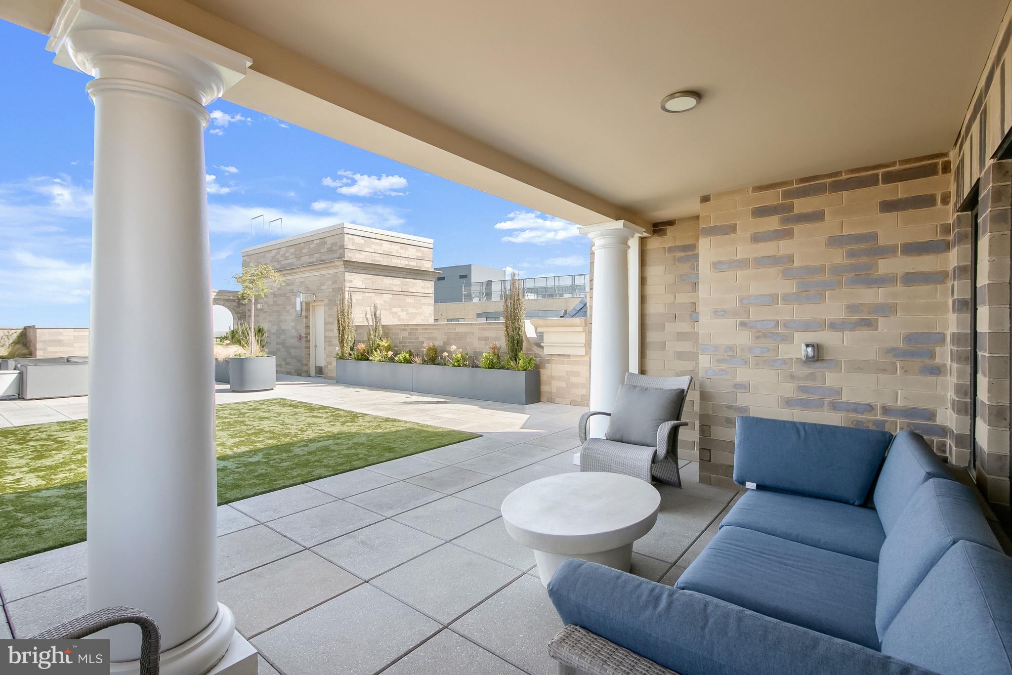 DOWNTOWN BETHESDA - Residential