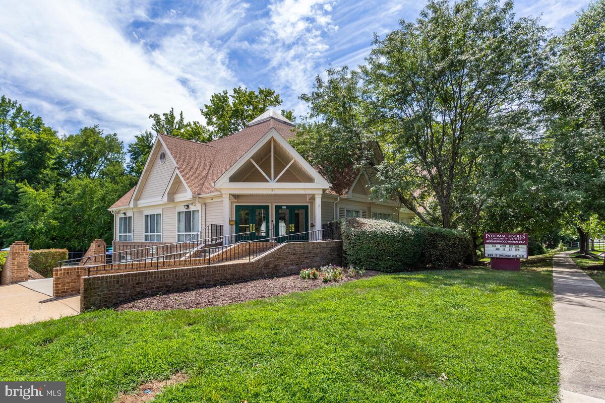 ARAGONA VILLAGE - Residential