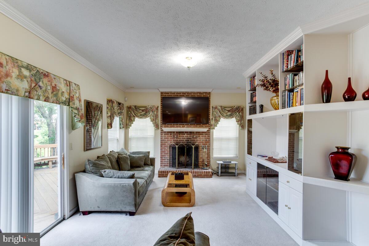 ARAGONA VILLAGE - Residential