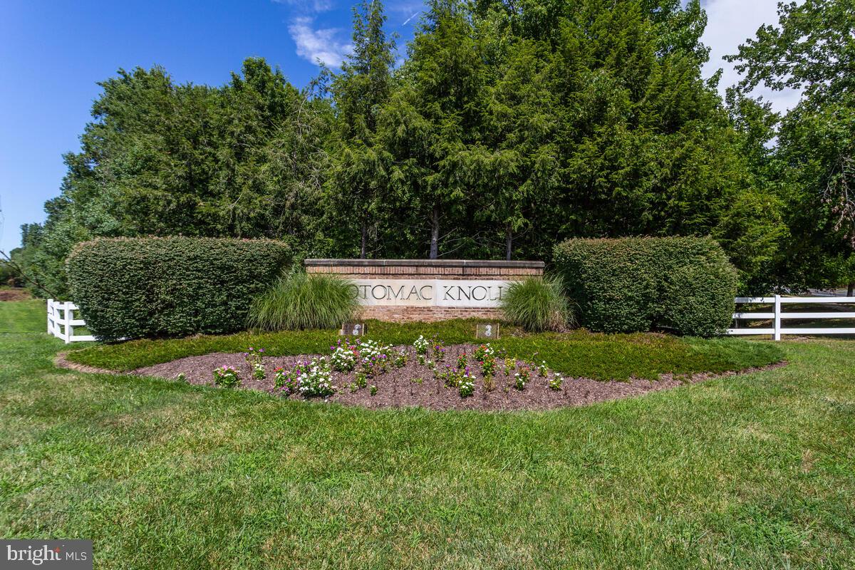 ARAGONA VILLAGE - Residential