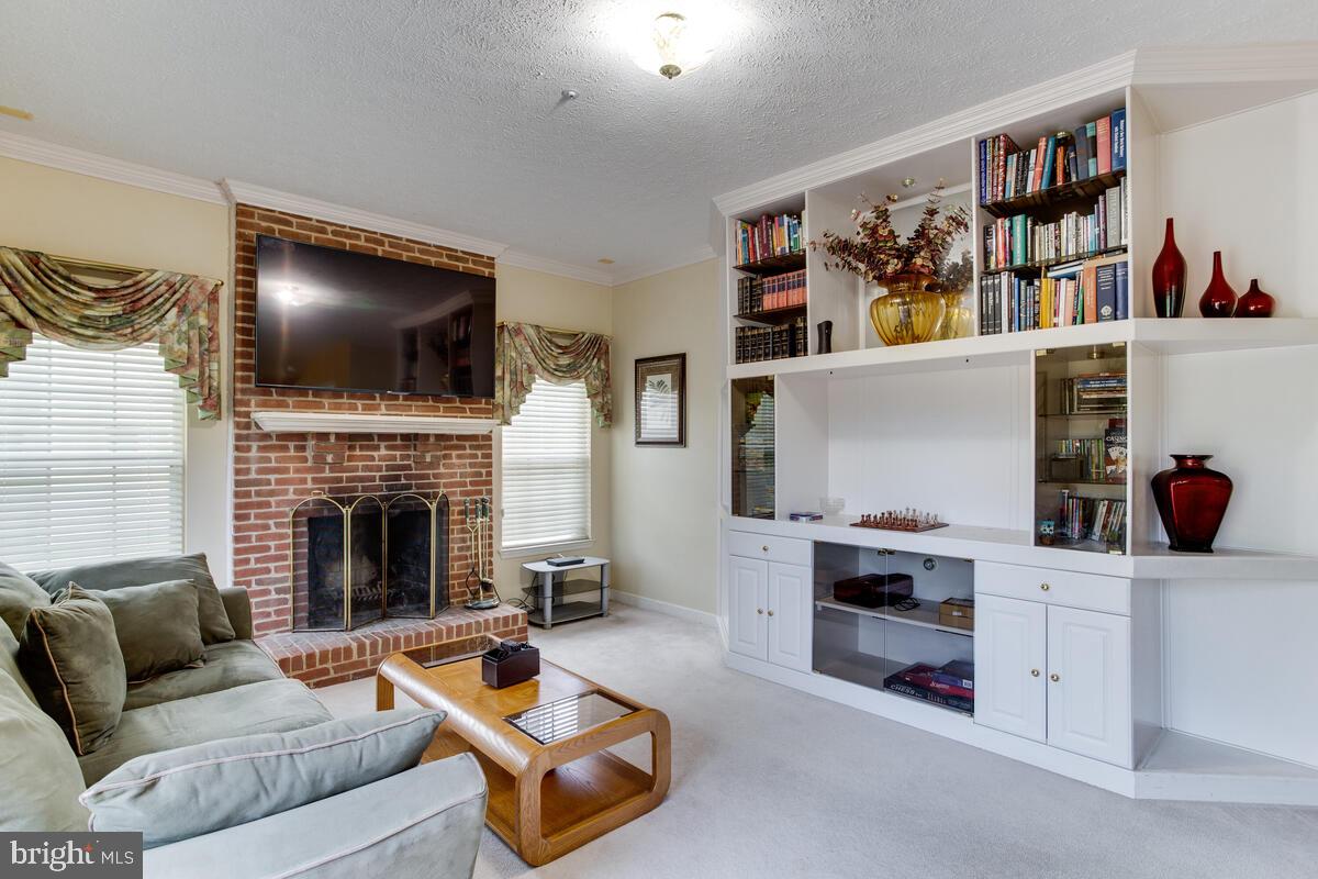 ARAGONA VILLAGE - Residential