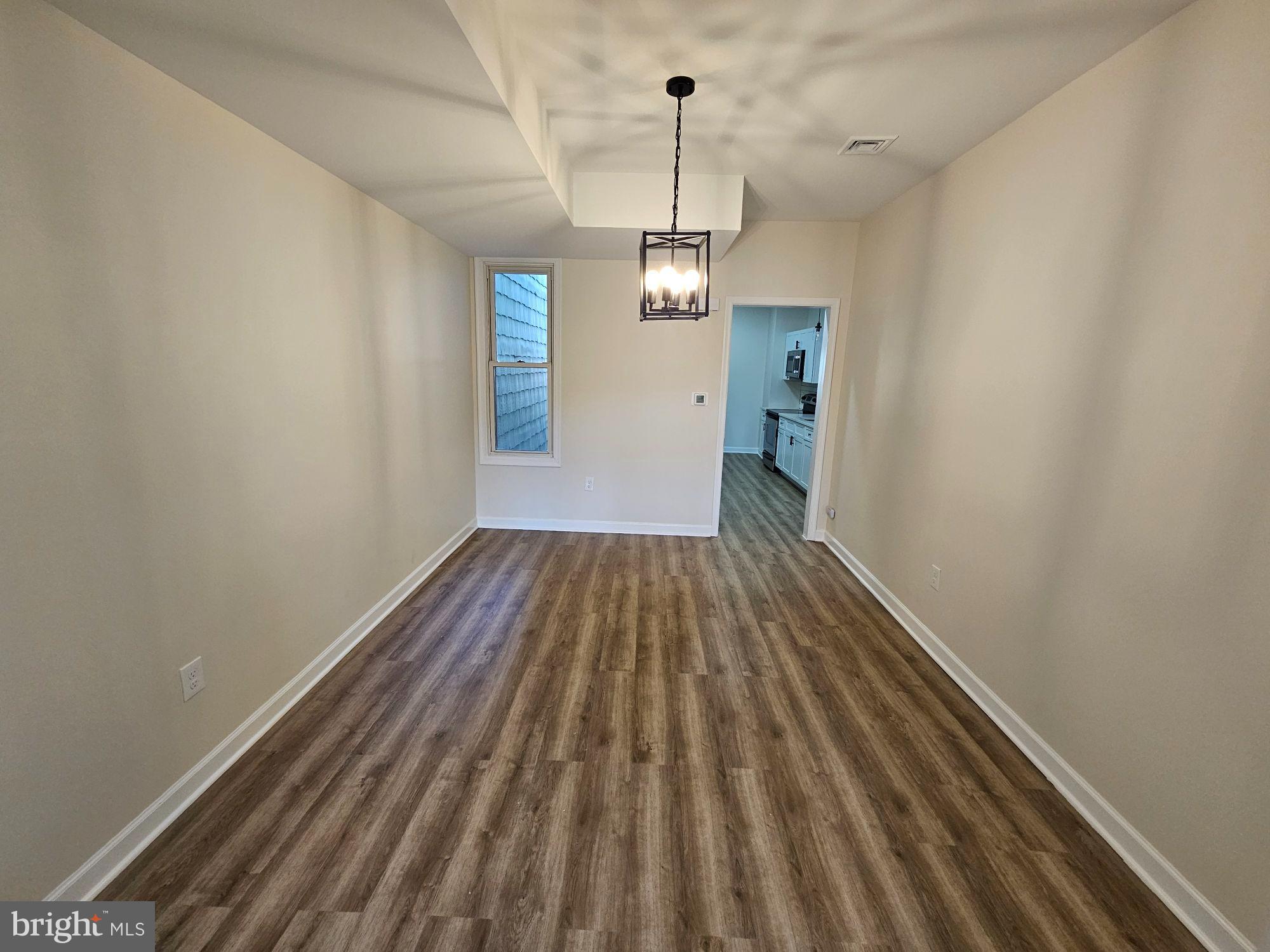 DUTCH HILL - Residential