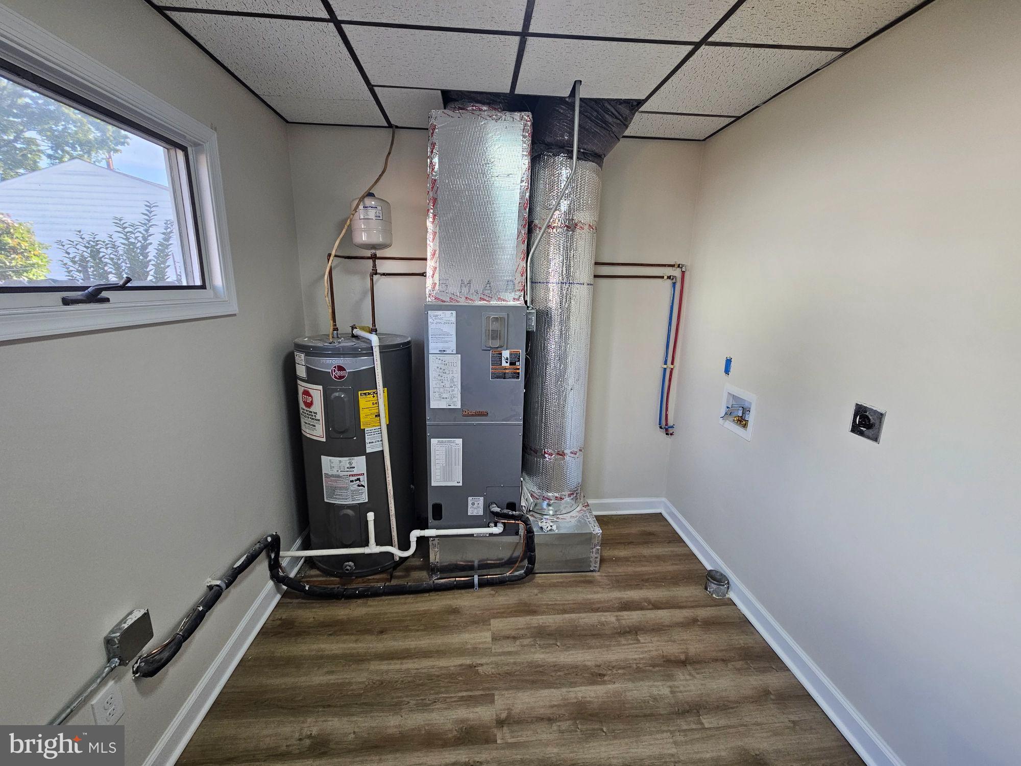 DUTCH HILL - Residential